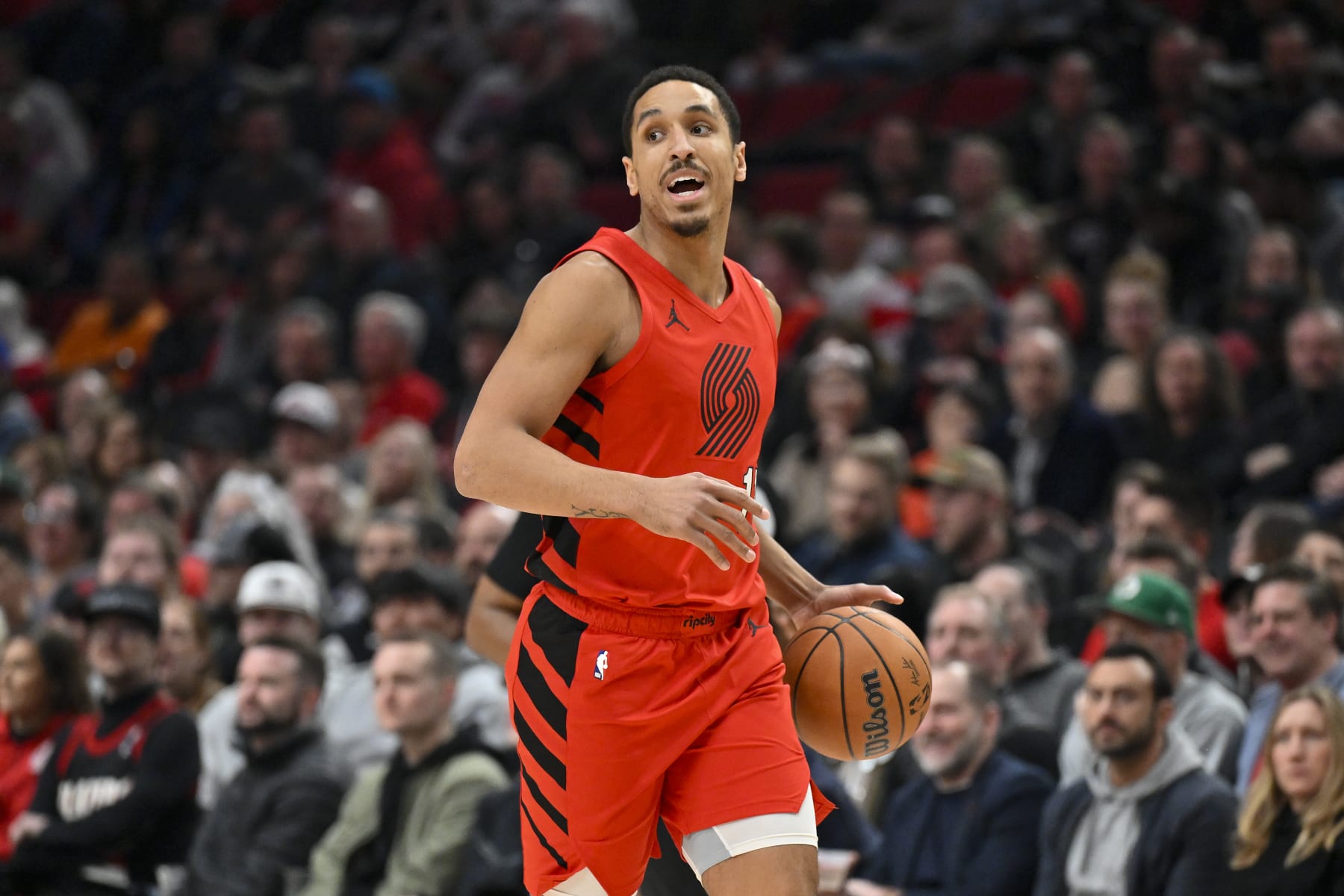 PORTLAND, OREGON - JANUARY 29: Malcolm Brogdon #11 of the Portland Trail Blazers controls the ball in the first quarter against the Philadelphia 76ers at the Moda Center on January 29, 2024 in Portland, Oregon. NOTE TO USER: User expressly acknowledges and agrees that, by downloading and or using this photograph, User is consenting to the terms and conditions of the Getty Images License Agreement. (Photo by Alika Jenner/Getty Images)
