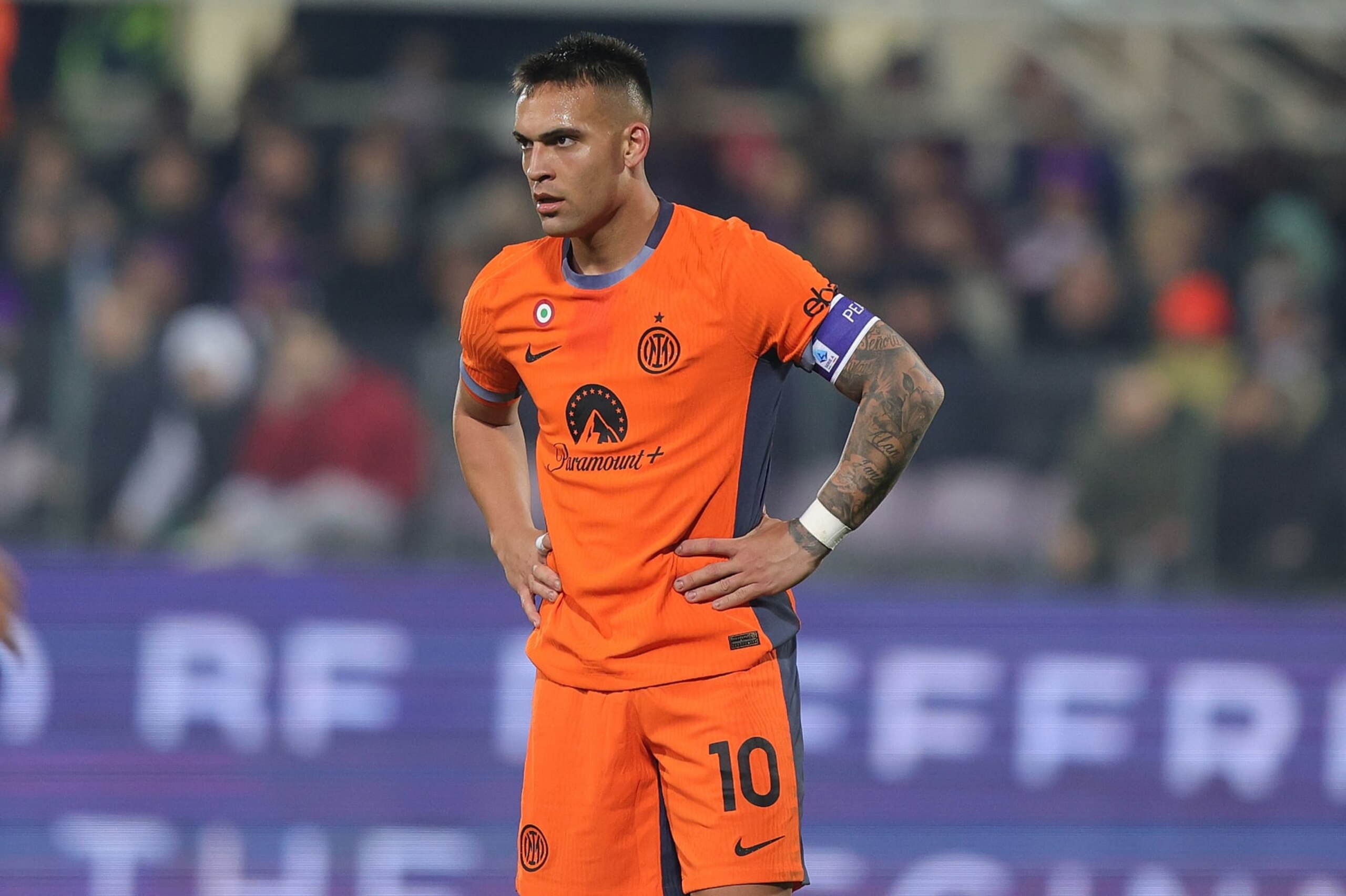 FLORENCE, ITALY - JANUARY 28: Lautaro Martinez of FC Internazionale looks on during the Serie A TIM match between ACF Fiorentina and FC Internazionale - Serie A TIM  at Stadio Artemio Franchi on January 28, 2024 in Florence, Italy. (Photo by Gabriele Maltinti/Getty Images)