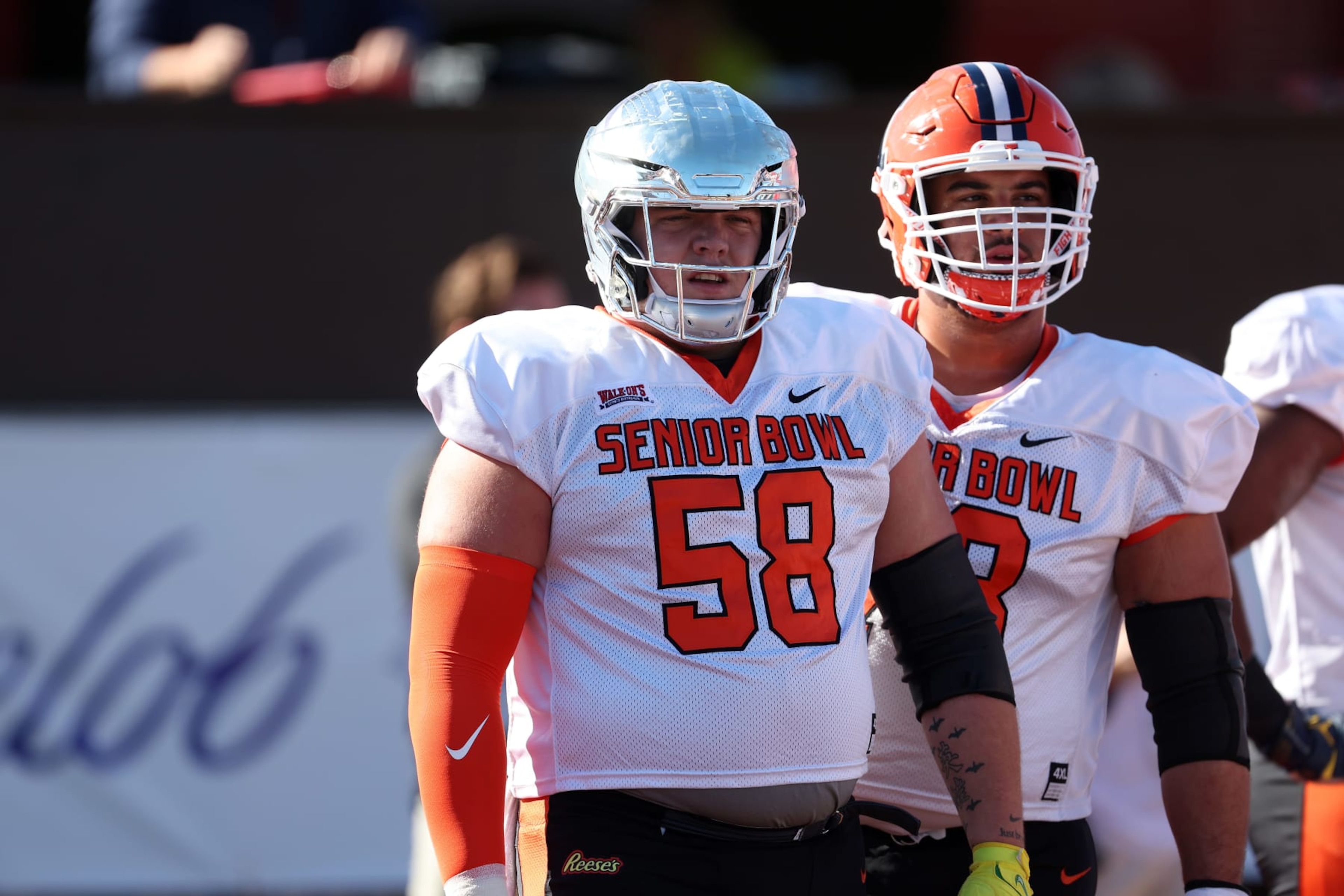 MOBILE, AL - JANUARY 31: National offensive lineman Jackson Powers-Johnson of Oregon (58) during the National team practice for the Reese's Senior Bowl on January 31, 2024 at Hancock Whitney Stadium in Mobile, Alabama. (Photo by Michael Wade/Icon Sportswire via Getty Images) MOBILE, AL - JANUARY 31: National offensive lineman Jackson Powers-Johnson of Oregon (58) during the National team practice for the Reese's Senior Bowl on January 31, 2024 at Hancock Whitney Stadium in Mobile, Alabama. (Photo by Michael Wade/Icon Sportswire via Getty Images)