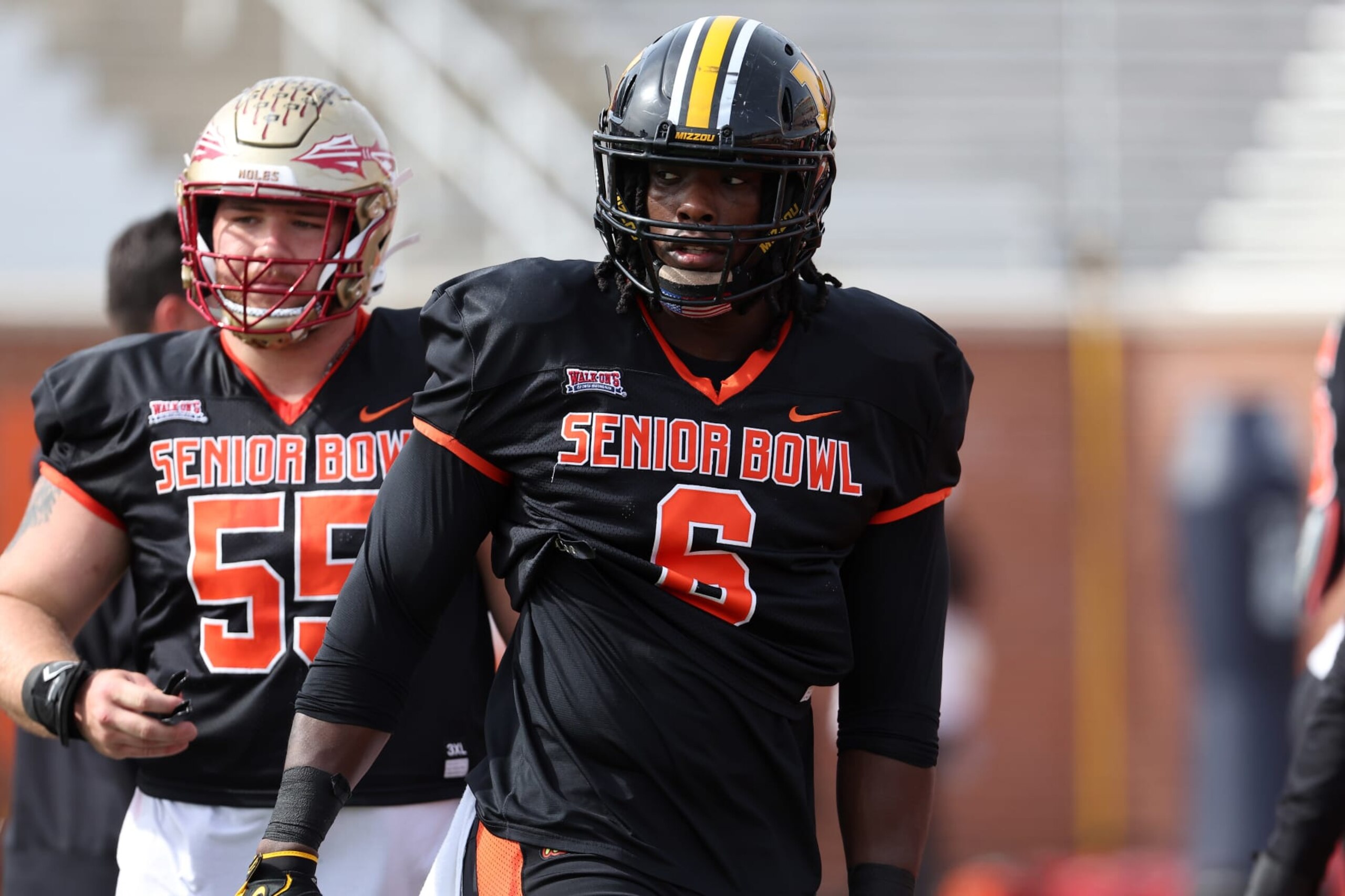 MOBILE, AL - FEBRUARY 01: American defensive lineman Darius Robinson of Missouri (6) during the American team practice for the Reese's Senior Bowl on February 31, 2024 at Hancock Whitney Stadium in Mobile, Alabama.  (Photo by Michael Wade/Icon Sportswire via Getty Images)
