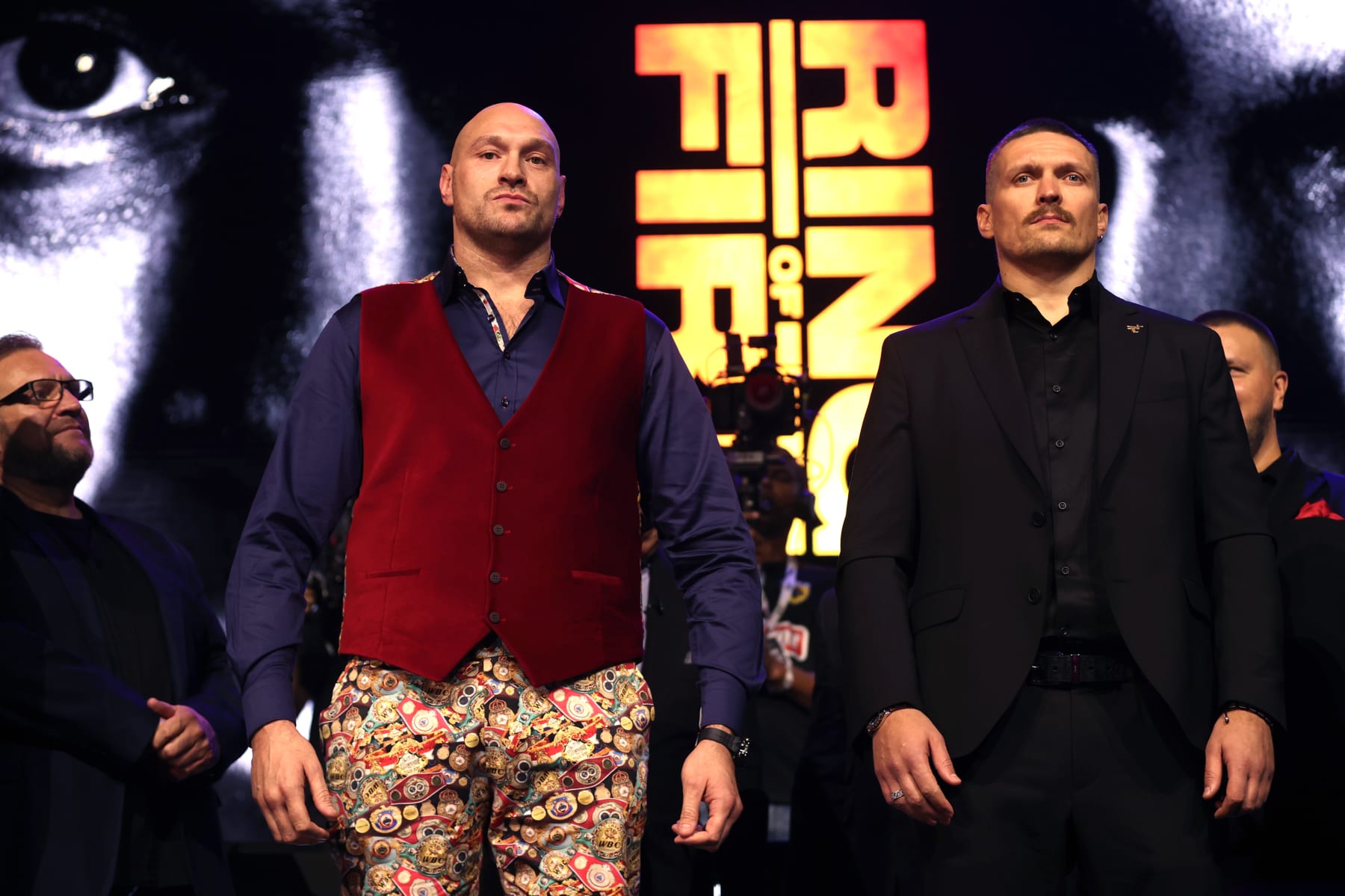 LONDON, ENGLAND - NOVEMBER 16: Tyson Fury and Oleksandr Usyk pose for a photo during the Tyson Fury v Oleksandr Usyk Press Conference at Outernet London on November 16, 2023 in London, England. (Photo by Alex Pantling/Getty Images)