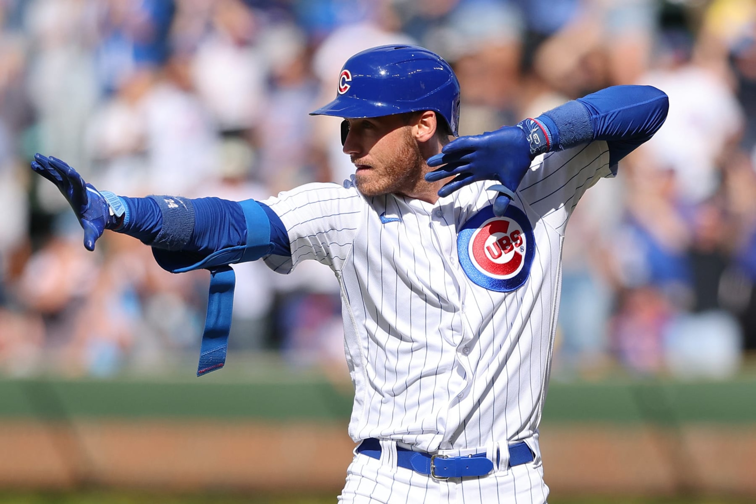 Somebody should sign Cody Bellinger.