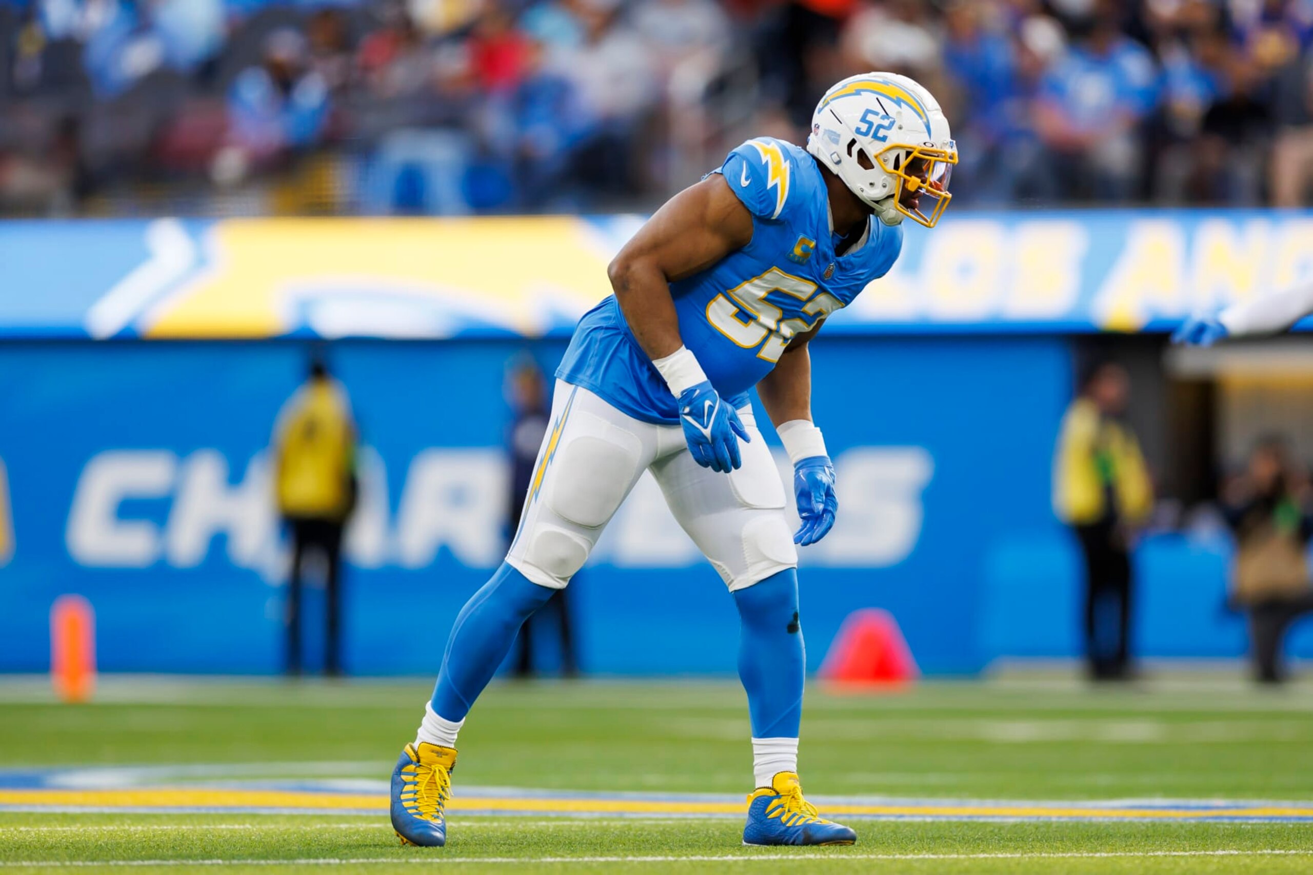 Chargers edge Khalil Mack