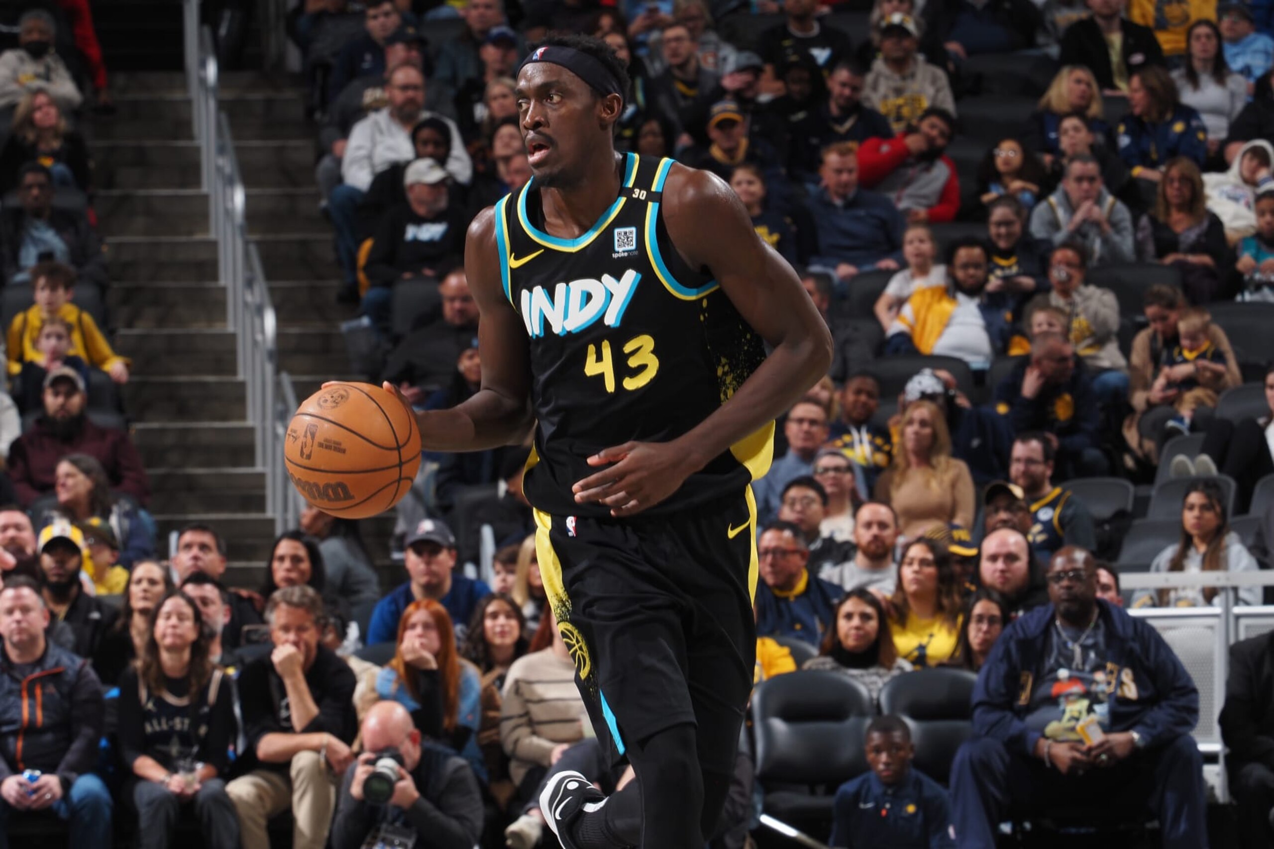 INDIANAPOLIS, IN - JANUARY 28: Pascal Siakam #43 of the Indiana Pacers dribbles the ball during the game against the Memphis Grizzlies on January 28, 2024 at Gainbridge Fieldhouse in Indianapolis, Indiana. NOTE TO USER: User expressly acknowledges and agrees that, by downloading and or using this Photograph, user is consenting to the terms and conditions of the Getty Images License Agreement. Mandatory Copyright Notice: Copyright 2024 NBAE (Photo by Ron Hoskins/NBAE via Getty Images)