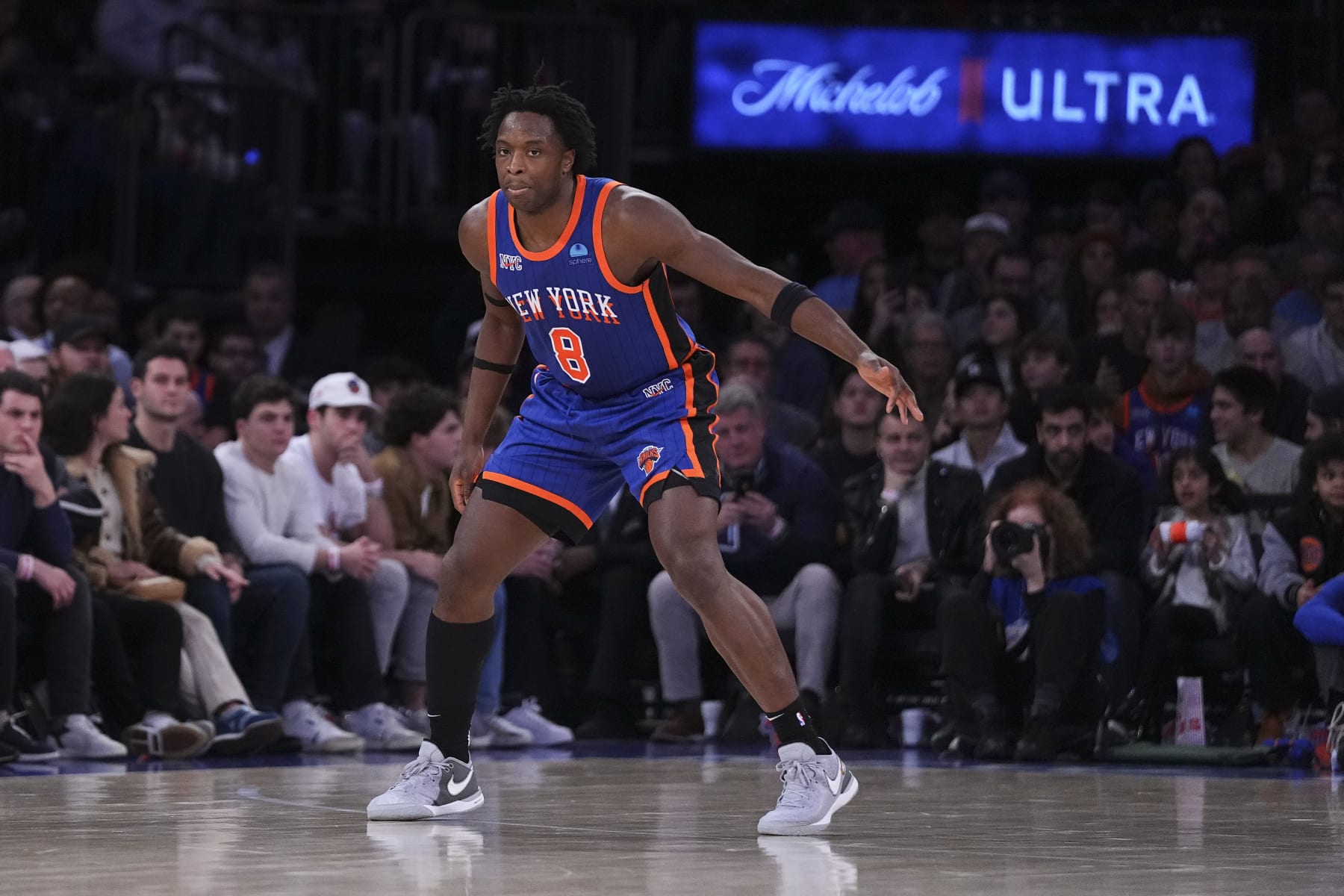 NEW YORK, NEW YORK - JANUARY 27: OG Anunoby #8 of the New York Knicks in action against the Miami Heat at Madison Square Garden on January 27, 2024 in New York City. NOTE TO USER: User expressly acknowledges and agrees that, by downloading and or using this photograph, User is consenting to the terms and conditions of the Getty Images License Agreement. (Photo by Mitchell Leff/Getty Images)