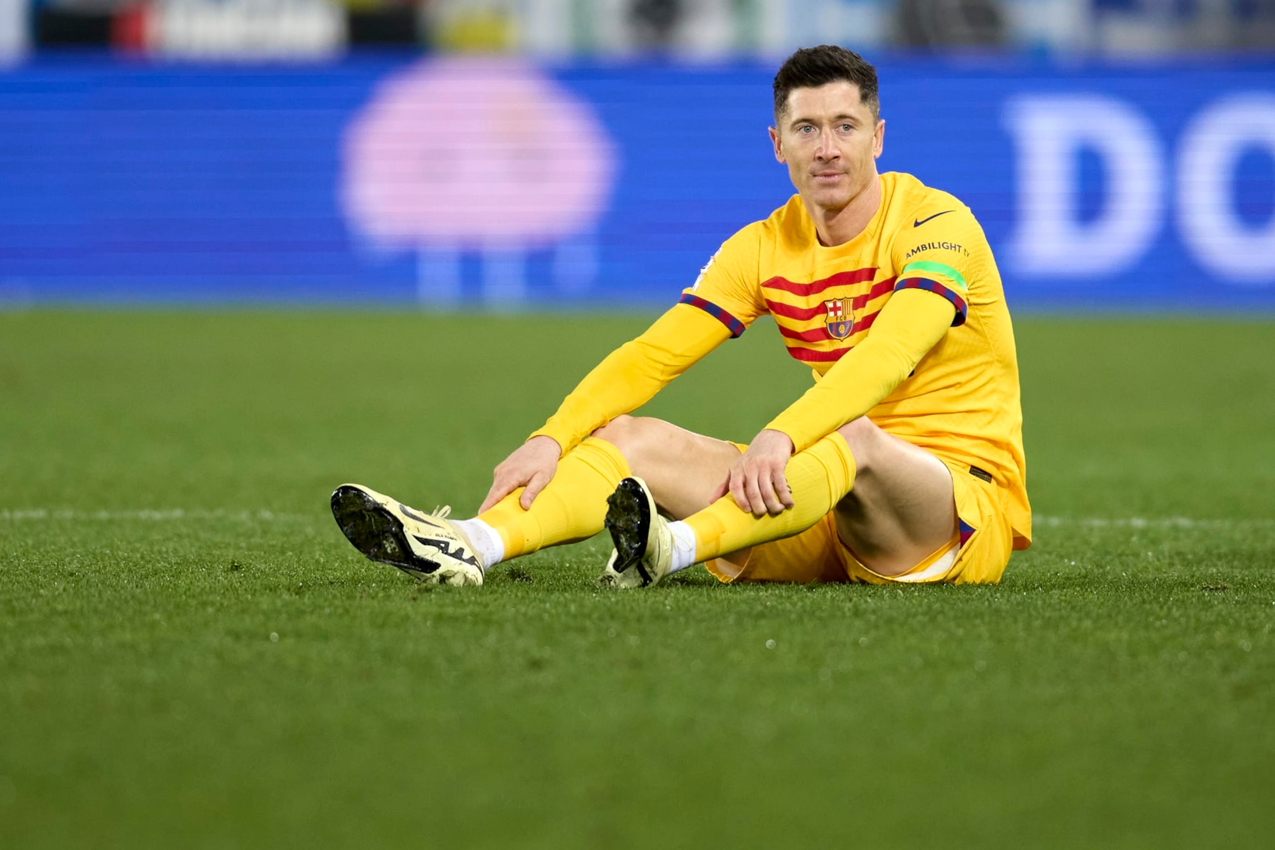 VITORIA-GASTEIZ, SPAIN - FEBRUARY 03: Robert Lewandowski of FC Barcelona reacts during the LaLiga EA Sports match between Deportivo Alaves and FC Barcelona at Estadio de Mendizorroza on February 03, 2024 in Vitoria-Gasteiz, Spain. (Photo by Ion Alcoba Beitia/Getty Images)
