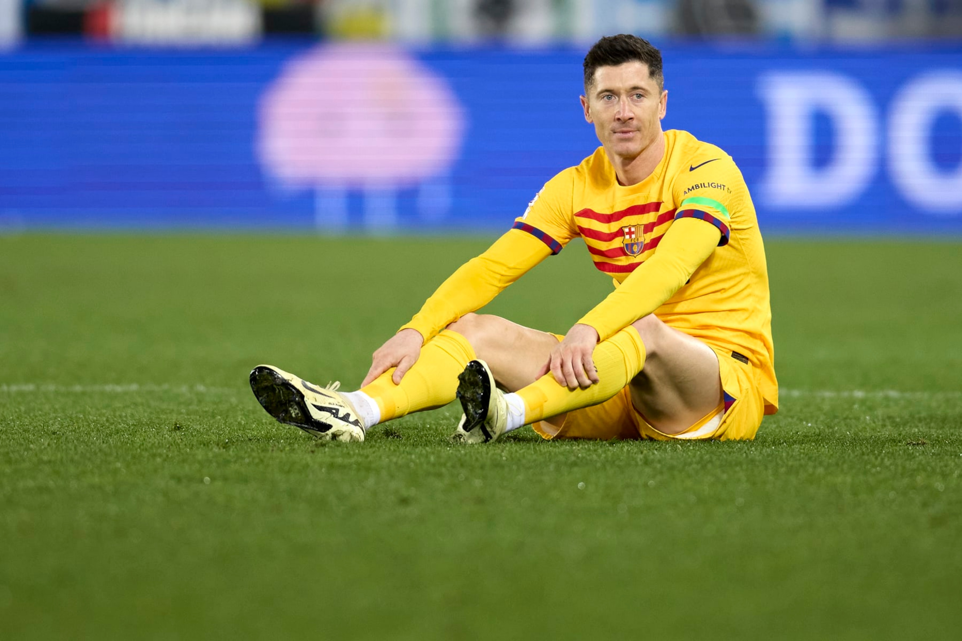 VITORIA-GASTEIZ, SPAIN - FEBRUARY 03: Robert Lewandowski of FC Barcelona reacts during the LaLiga EA Sports match between Deportivo Alaves and FC Barcelona at Estadio de Mendizorroza on February 03, 2024 in Vitoria-Gasteiz, Spain. (Photo by Ion Alcoba Beitia/Getty Images)