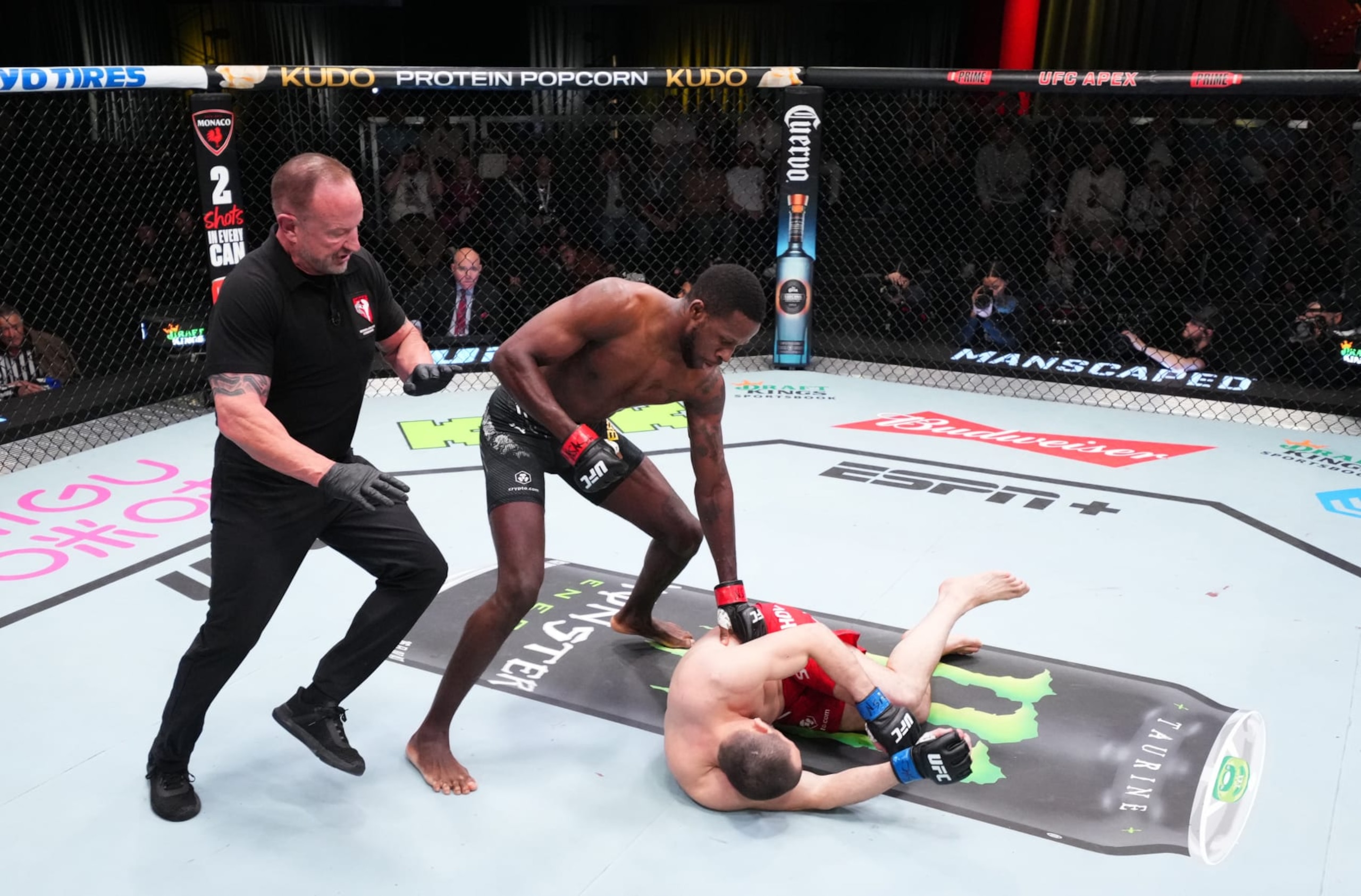 Randy Brown knocks out Muslim Salikhov