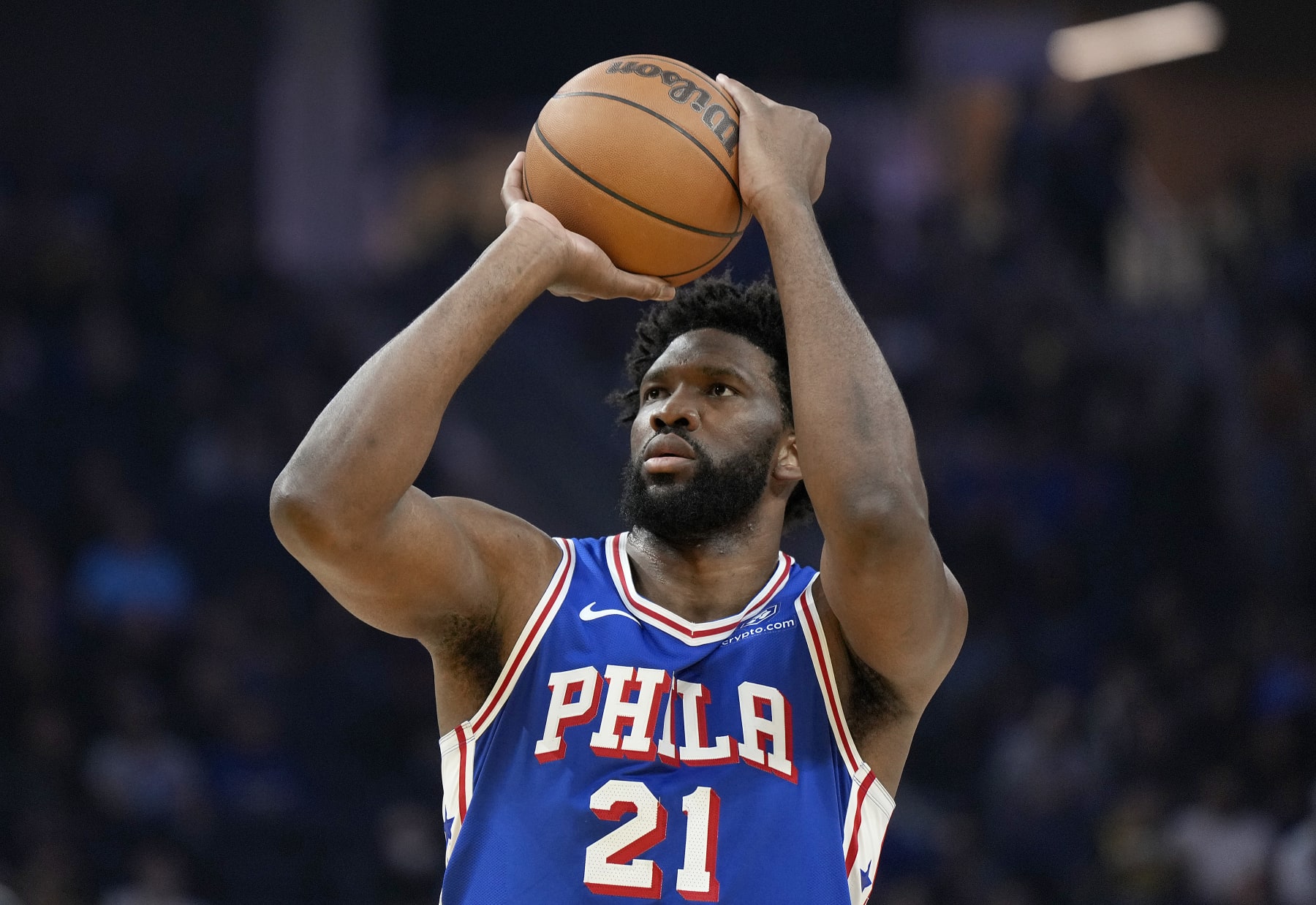 SAN FRANCISCO, CALIFORNIA - JANUARY 30: Joel Embiid #21 of the Philadelphia 76ers shoots a technical foul shot against the Golden State Warriors during the first quarter of an NBA basketball game at Chase Center on January 30, 2024 in San Francisco, California. NOTE TO USER: User expressly acknowledges and agrees that, by downloading and or using this photograph, User is consenting to the terms and conditions of the Getty Images License Agreement. (Photo by Thearon W. Henderson/Getty Images)