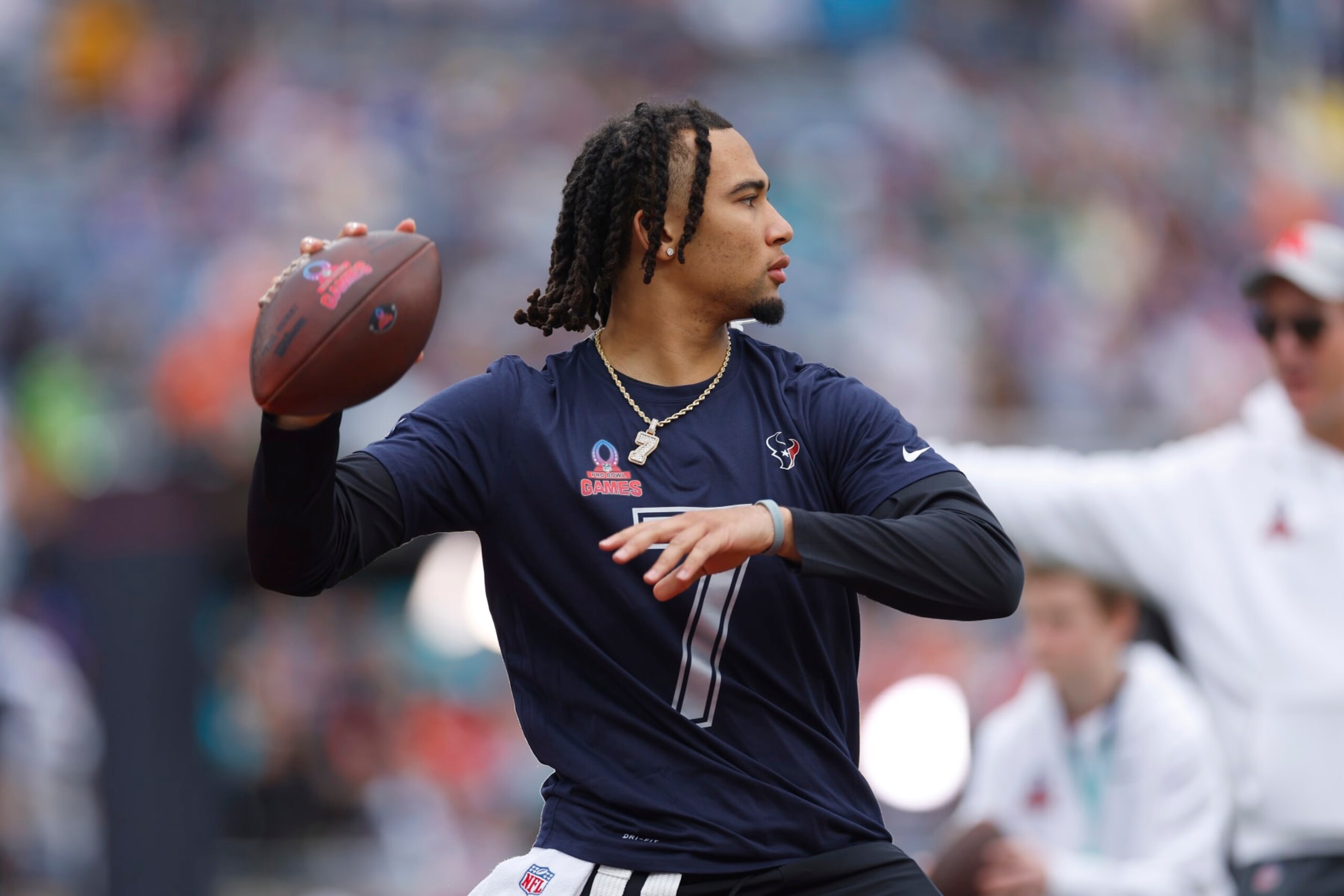ORLANDO, FLORIDA - FEBRUARY 04: C.J. Stroud #7 of the Houston Texans and AFC warms-up prior to the 2024 NFL Pro Bowl Games at Camping World Stadium on February 04, 2024 in Orlando, Florida. (Photo by Mike Ehrmann/Getty Images)