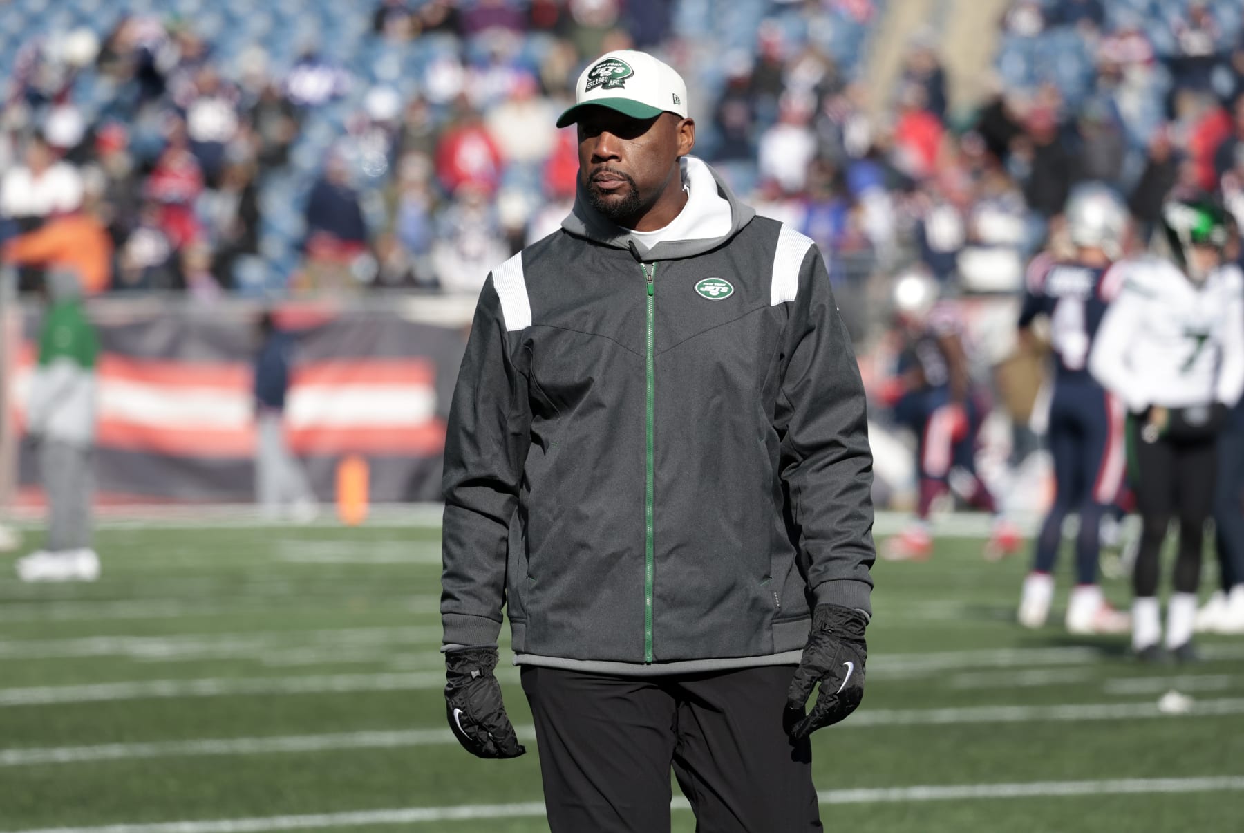 FOXBOROUGH, MA - NOVEMBER 20: New York Jets defensive backs / safeties coach Marquand Manuel in warm up before a game between the New England Patriots and the New York Jets on November 20, 2022, at Gillette Stadium in Foxborough, Massachusetts. (Photo by Fred Kfoury III/Icon Sportswire via Getty Images)