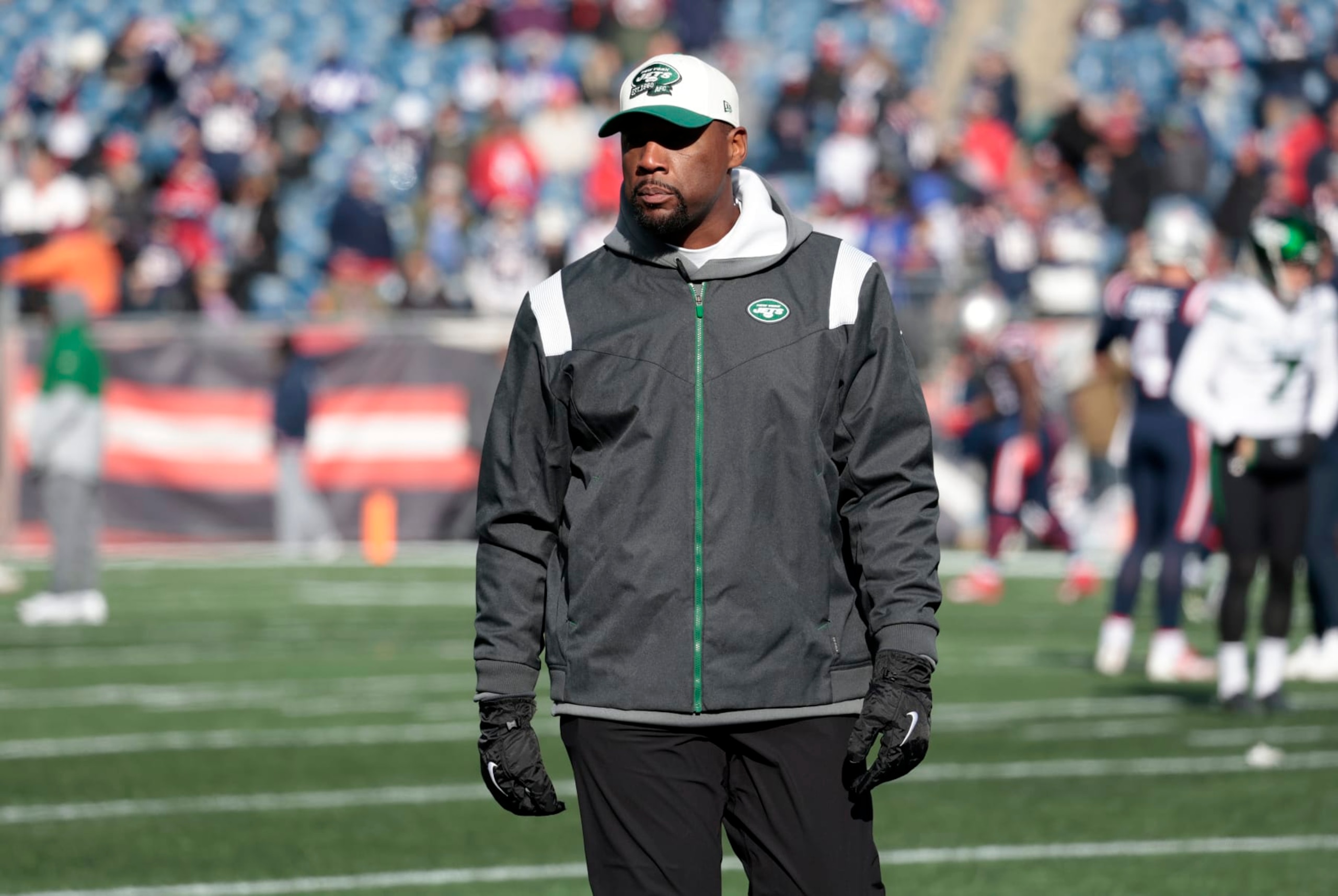 FOXBOROUGH, MA - NOVEMBER 20: New York Jets defensive backs / safeties coach Marquand Manuel in warm up before a game between the New England Patriots and the New York Jets on November 20, 2022, at Gillette Stadium in Foxborough, Massachusetts. (Photo by Fred Kfoury III/Icon Sportswire via Getty Images)