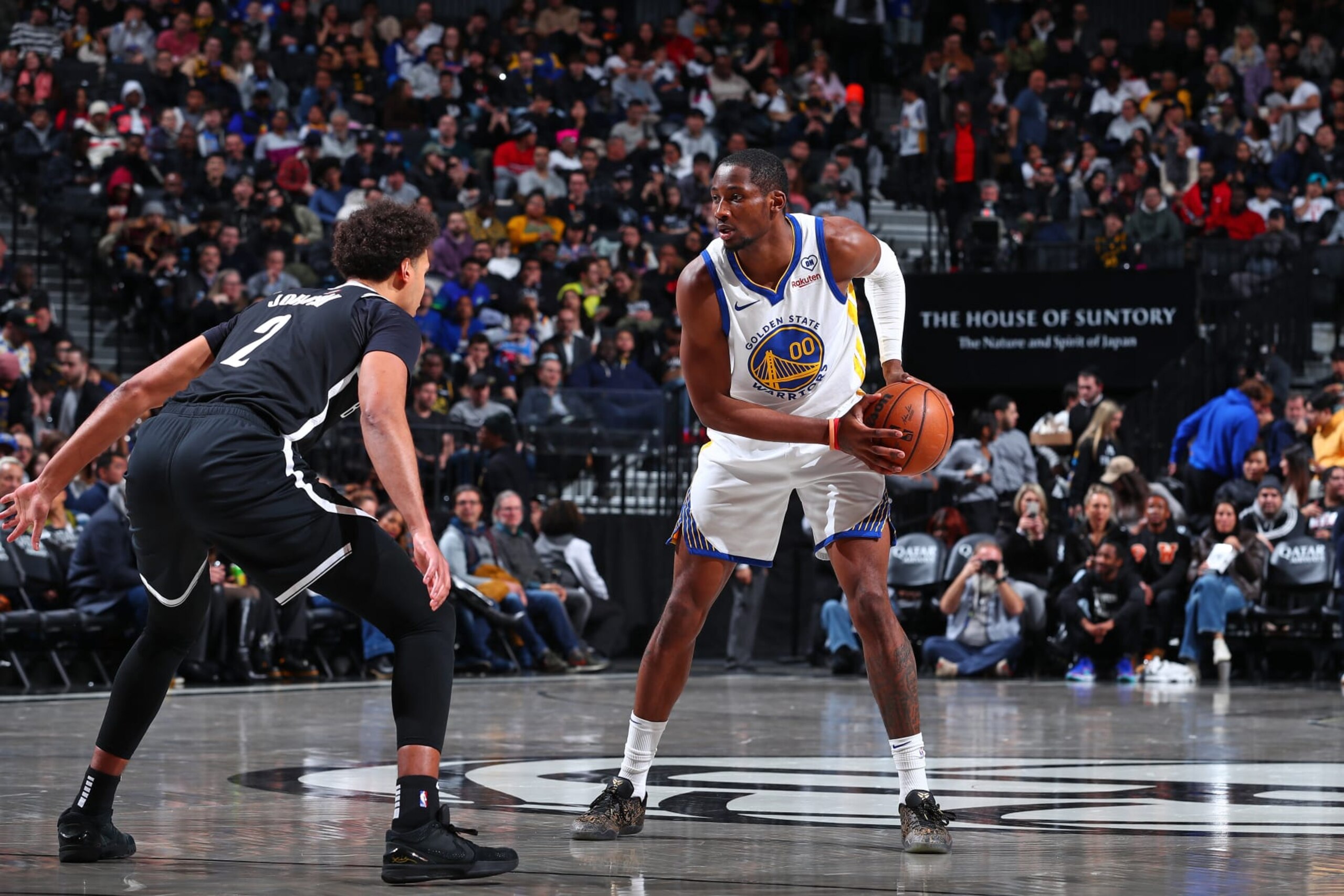 BROOKLYN, NY - FEBRUARY 5: Jonathan Kuminga #00 of the Golden State Warriors handles the ball during the game against the Brooklyn Nets on February 5, 2024 at Barclays Center in Brooklyn, New York. NOTE TO USER: User expressly acknowledges and agrees that, by downloading and or using this Photograph, user is consenting to the terms and conditions of the Getty Images License Agreement. Mandatory Copyright Notice: Copyright 2024 NBAE (Photo by David L. Nemec/NBAE via Getty Images) BROOKLYN, NY - FEBRUARY 5: Jonathan Kuminga #00 of the Golden State Warriors handles the ball during the game against the Brooklyn Nets on February 5, 2024 at Barclays Center in Brooklyn, New York. NOTE TO USER: User expressly acknowledges and agrees that, by downloading and or using this Photograph, user is consenting to the terms and conditions of the Getty Images License Agreement. Mandatory Copyright Notice: Copyright 2024 NBAE (Photo by David L. Nemec/NBAE via Getty Images)