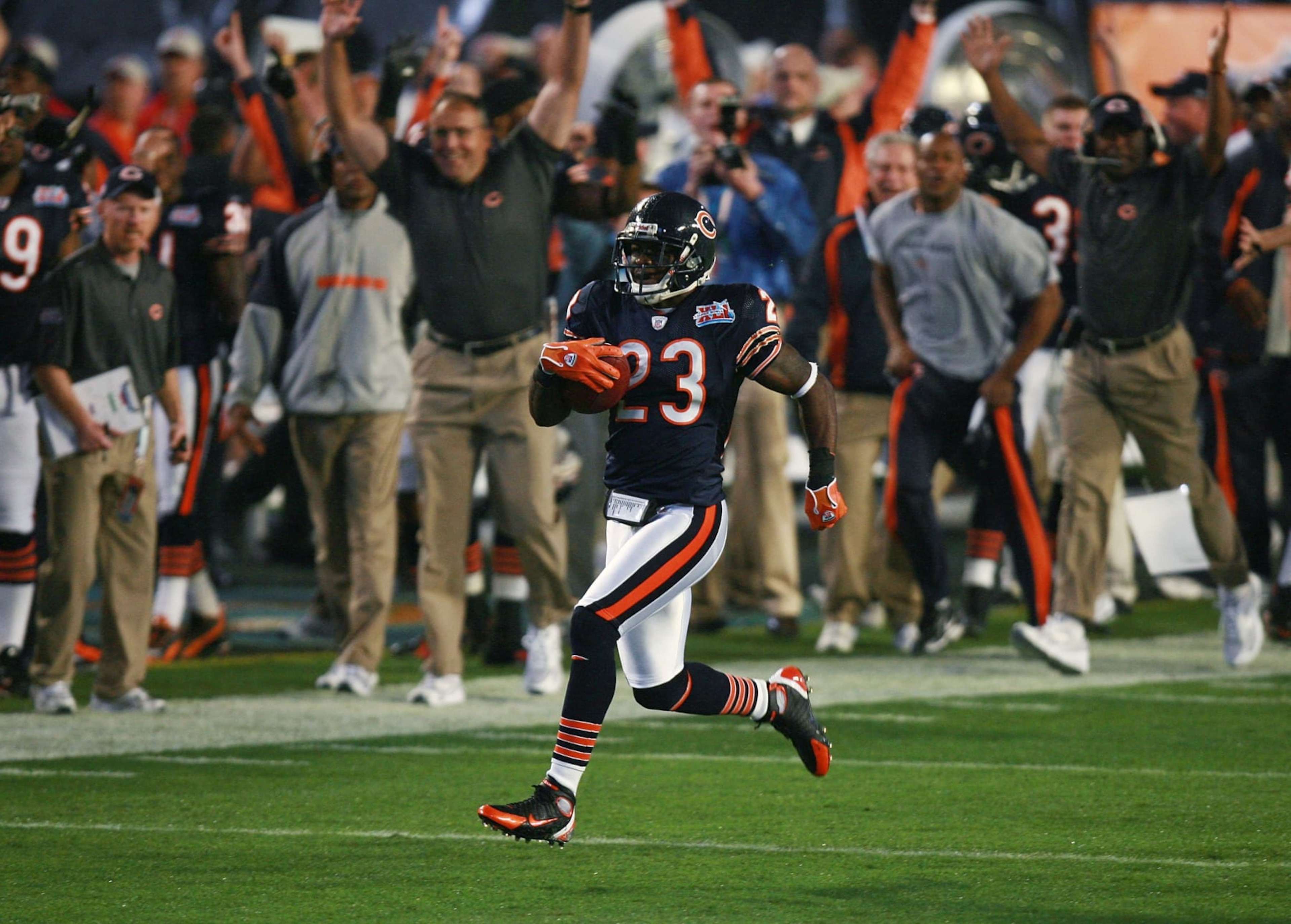 MIAMI GARDENS, FL - FEBRUARY 04: Kick returner Devin Hester #23 of the Chicago Bears returns the openning kickoff 92-yards for a touchdown against the Indianapolis Colts in the first quarter of Super Bowl XLI on February 4, 2007 at Dolphin Stadium in Miami Gardens, Florida. (Photo by Doug Benc/Getty Images) MIAMI GARDENS, FL - FEBRUARY 04: Kick returner Devin Hester #23 of the Chicago Bears returns the openning kickoff 92-yards for a touchdown against the Indianapolis Colts in the first quarter of Super Bowl XLI on February 4, 2007 at Dolphin Stadium in Miami Gardens, Florida. (Photo by Doug Benc/Getty Images)