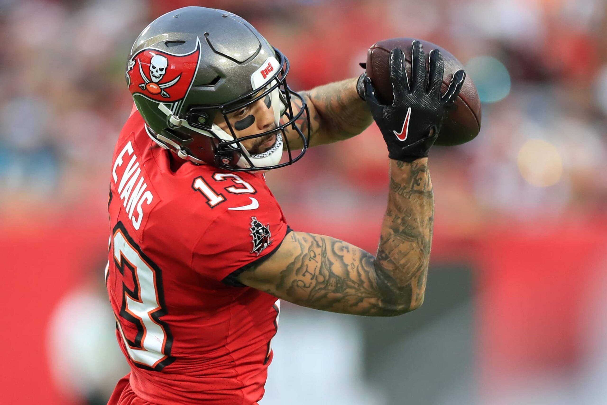 TAMPA, FL - DECEMBER 24: Tampa Bay Buccaneers Wide Receiver Mike Evans (13) makes a catch during the regular season game between the Jacksonville Jaguars and the Tampa Bay Buccaneers on December 24, 2023 at Raymond James Stadium in Tampa, Florida. (Photo by Cliff Welch/Icon Sportswire via Getty Images)
