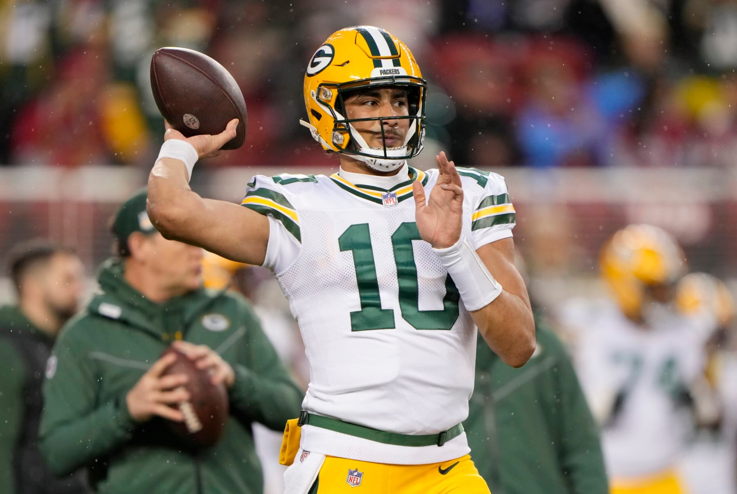 SANTA CLARA, CALIFORNIA - JANUARY 20: Jordan Love #10 of the Green Bay Packers warms up before the NFC Divisional Playoffs against the San Francisco 49ers at Levi's Stadium on January 20, 2024 in Santa Clara, California. (Photo by Thearon W. Henderson/Getty Images)