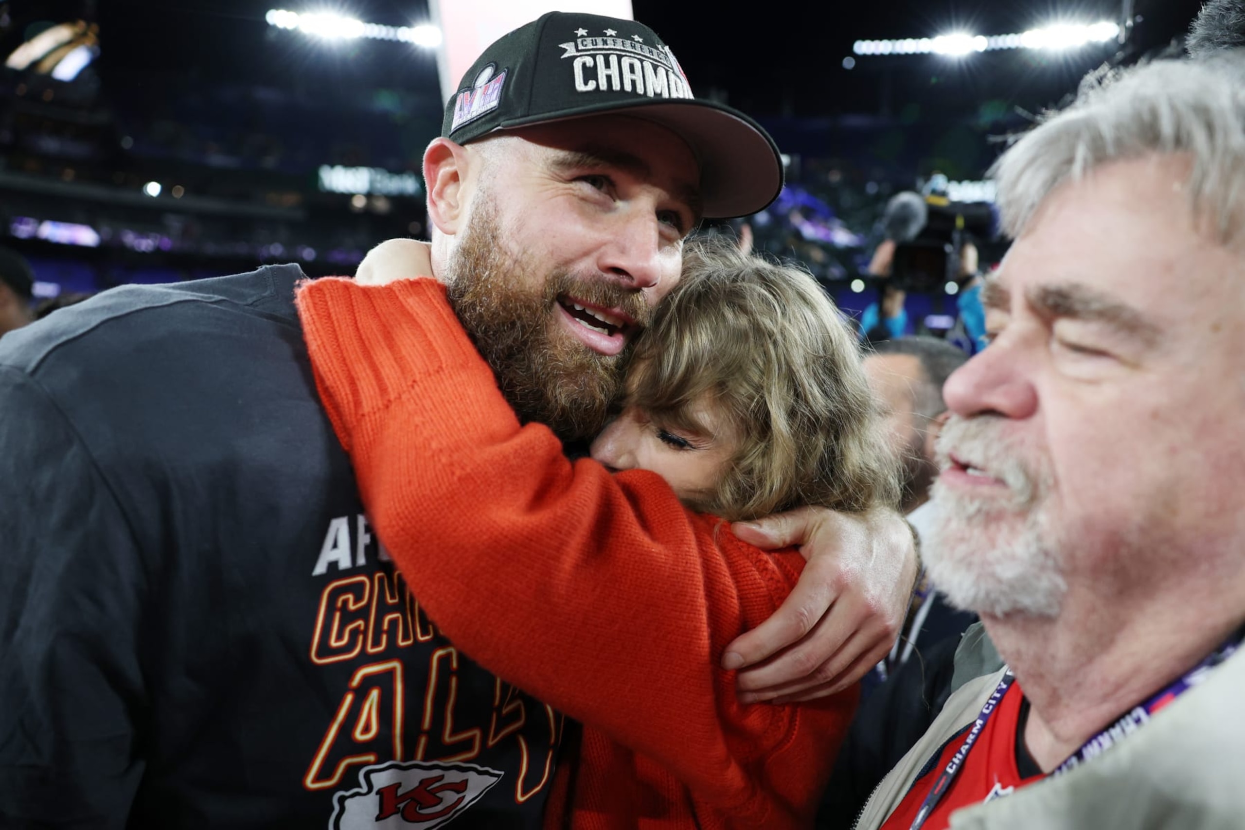 BALTIMORE, MARYLAND - JANUARY 28: Travis Kelce #87 of the Kansas City Chiefs celebrates with Taylor Swift after a 17-10 victory against the Baltimore Ravens in the AFC Championship Game at M&T Bank Stadium on January 28, 2024 in Baltimore, Maryland. (Photo by Patrick Smith/Getty Images)