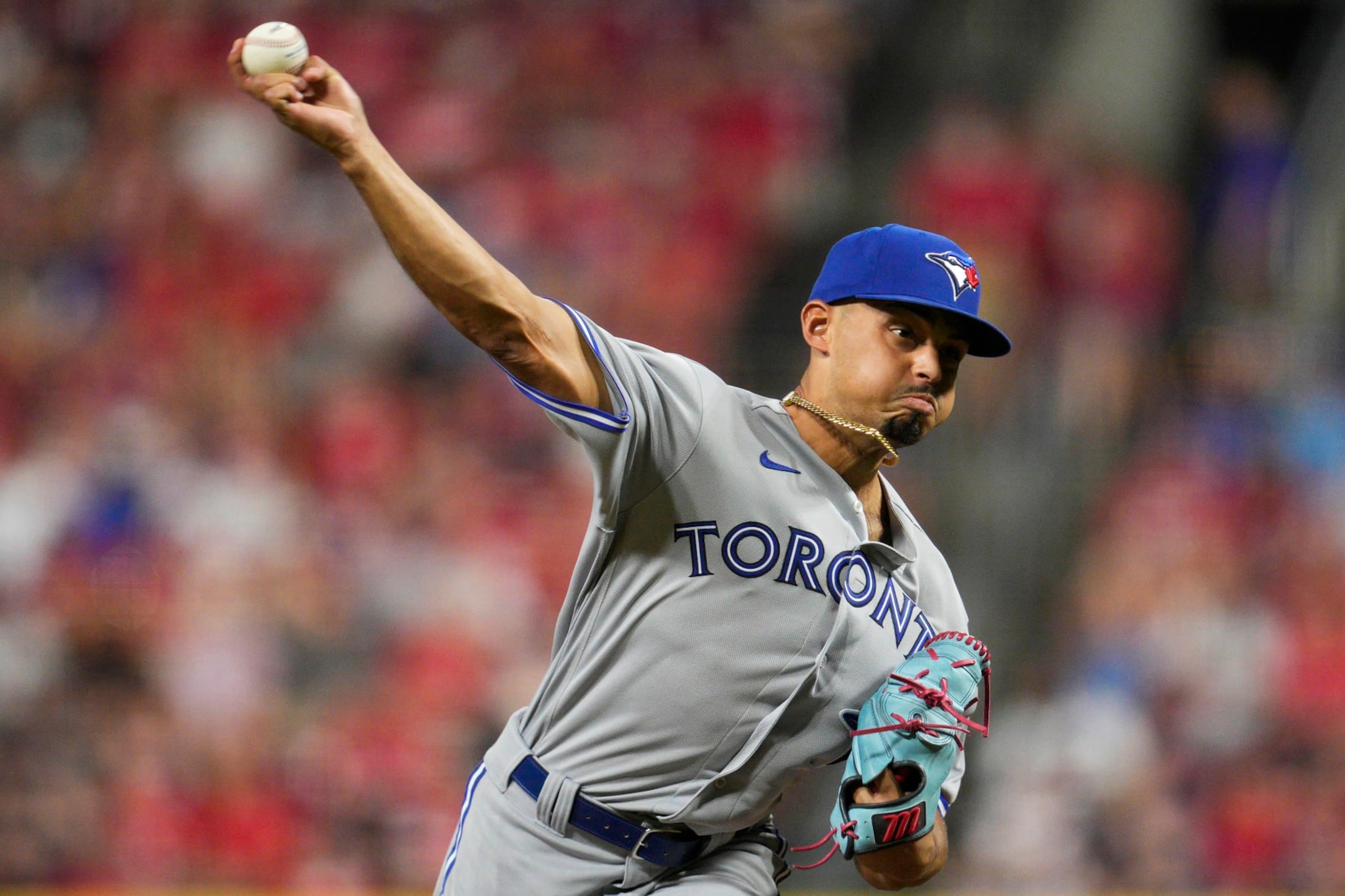 CINCINNATI, OHIO - AUGUST 19: Jordan Hicks #12 of the Toronto Blue Jays during a baseball game against the Cincinnati Reds at Great American Ball Park on August 19, 2023 in Cincinnati, Ohio. (Photo by Jeff Dean/Getty Images) CINCINNATI, OHIO - AUGUST 19: Jordan Hicks #12 of the Toronto Blue Jays during a baseball game against the Cincinnati Reds at Great American Ball Park on August 19, 2023 in Cincinnati, Ohio. (Photo by Jeff Dean/Getty Images)