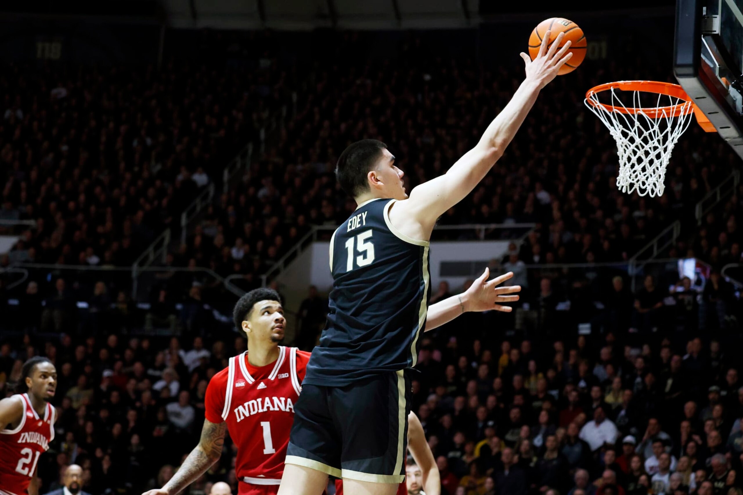 WEST LAFAYETTE, IN - FEBRUARY 10: Purdue Boilermakers center Zach Edey (15) takes a shot against Indiana Hoosiers center Kel'el Ware (1) on February 10, 2024, at Mackey Arena in West Lafayette, Indiana. (Photo by Brian Spurlock/Icon Sportswire via Getty Images)