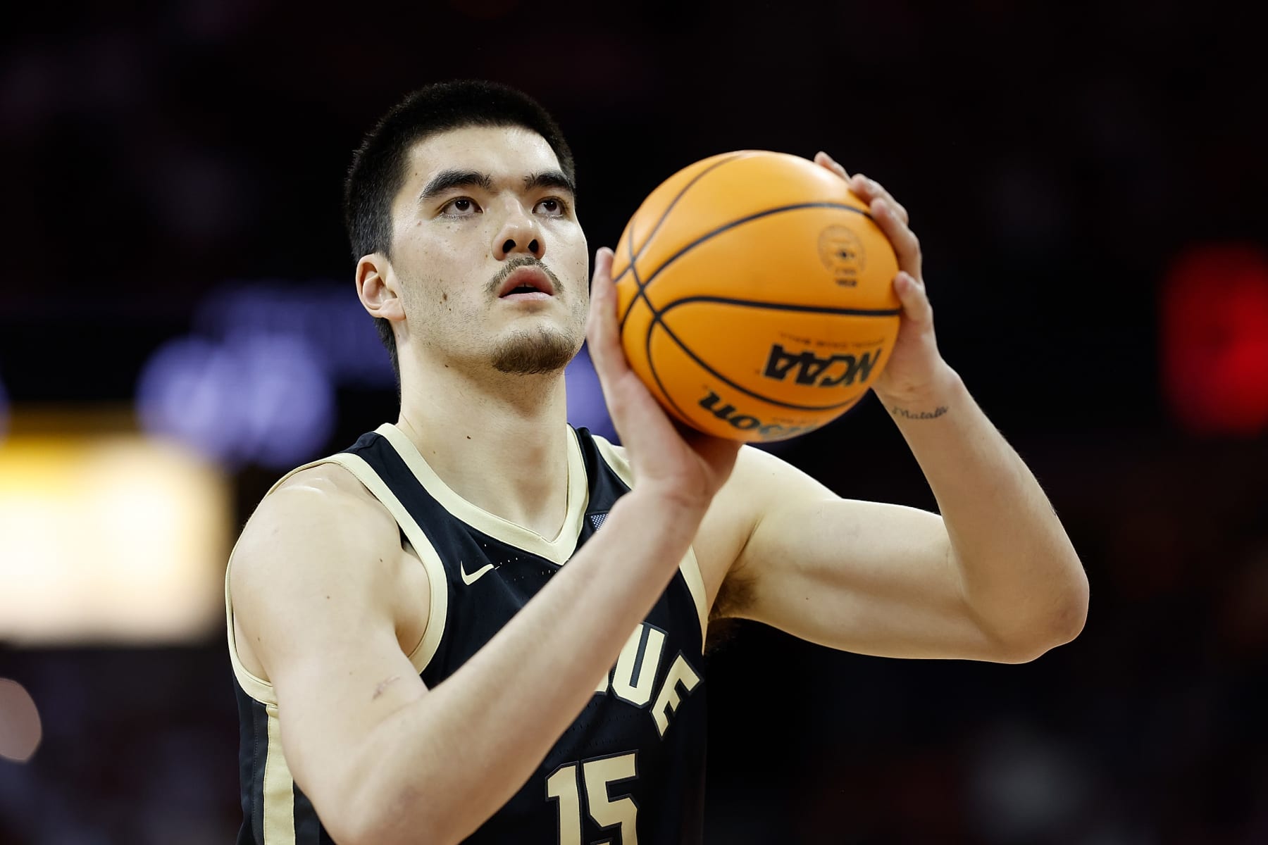 MADISON, WISCONSIN - FEBRUARY 04: Zach Edey #15 of the Purdue Boilermakers shoots a free throw against the Wisconsin Badgers in the first half of the game at Kohl Center on February 04, 2024 in Madison, Wisconsin. (Photo by John Fisher/Getty Images)
