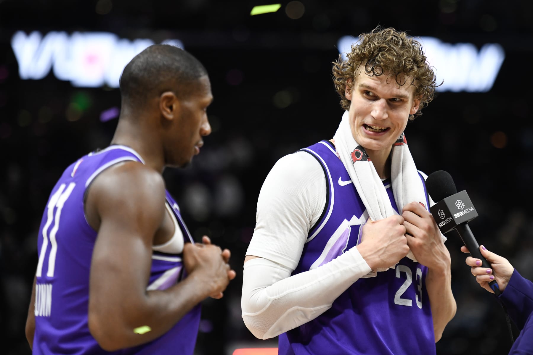 Kris Dunn and Lauri Markkanen