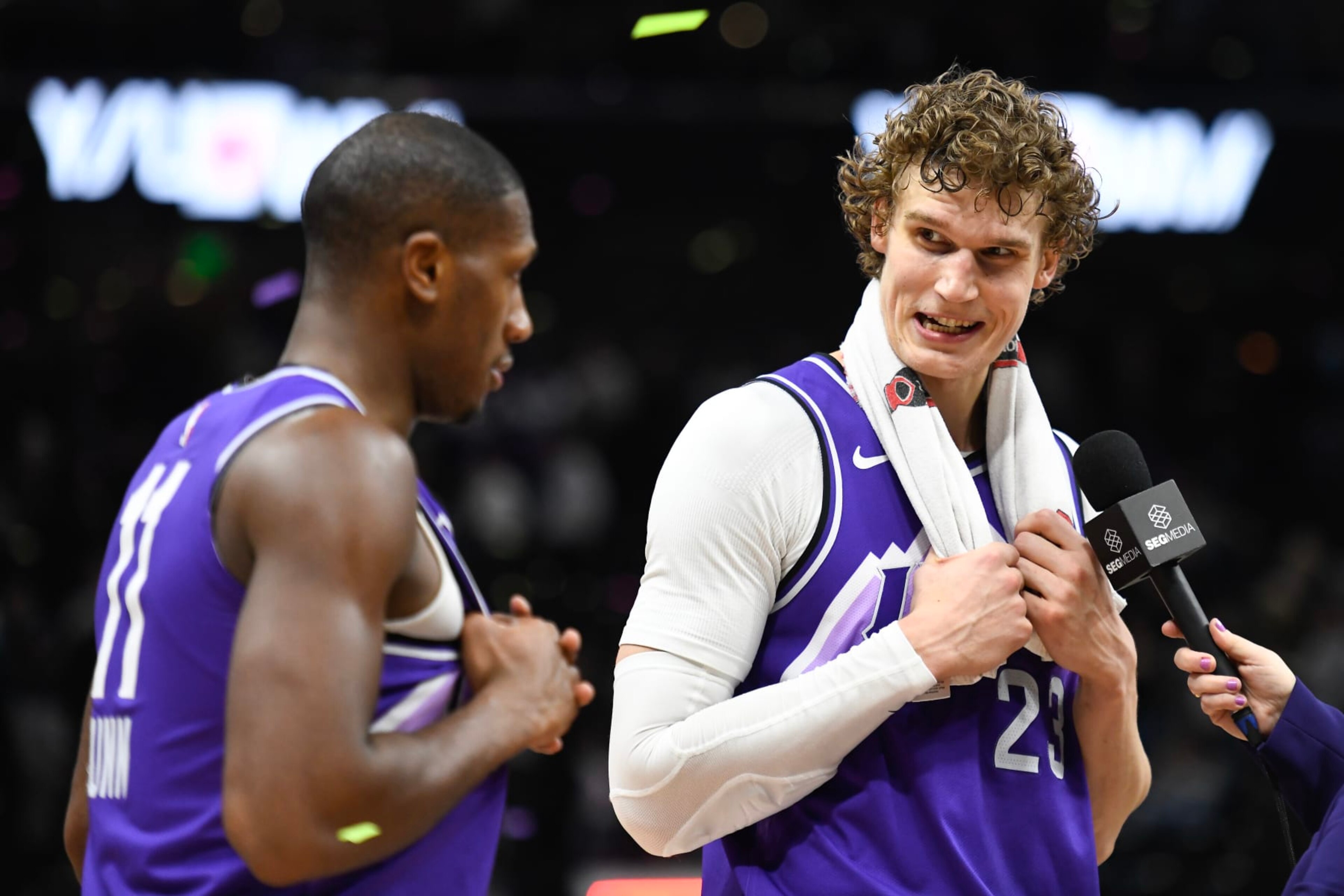 Kris Dunn and Lauri Markkanen