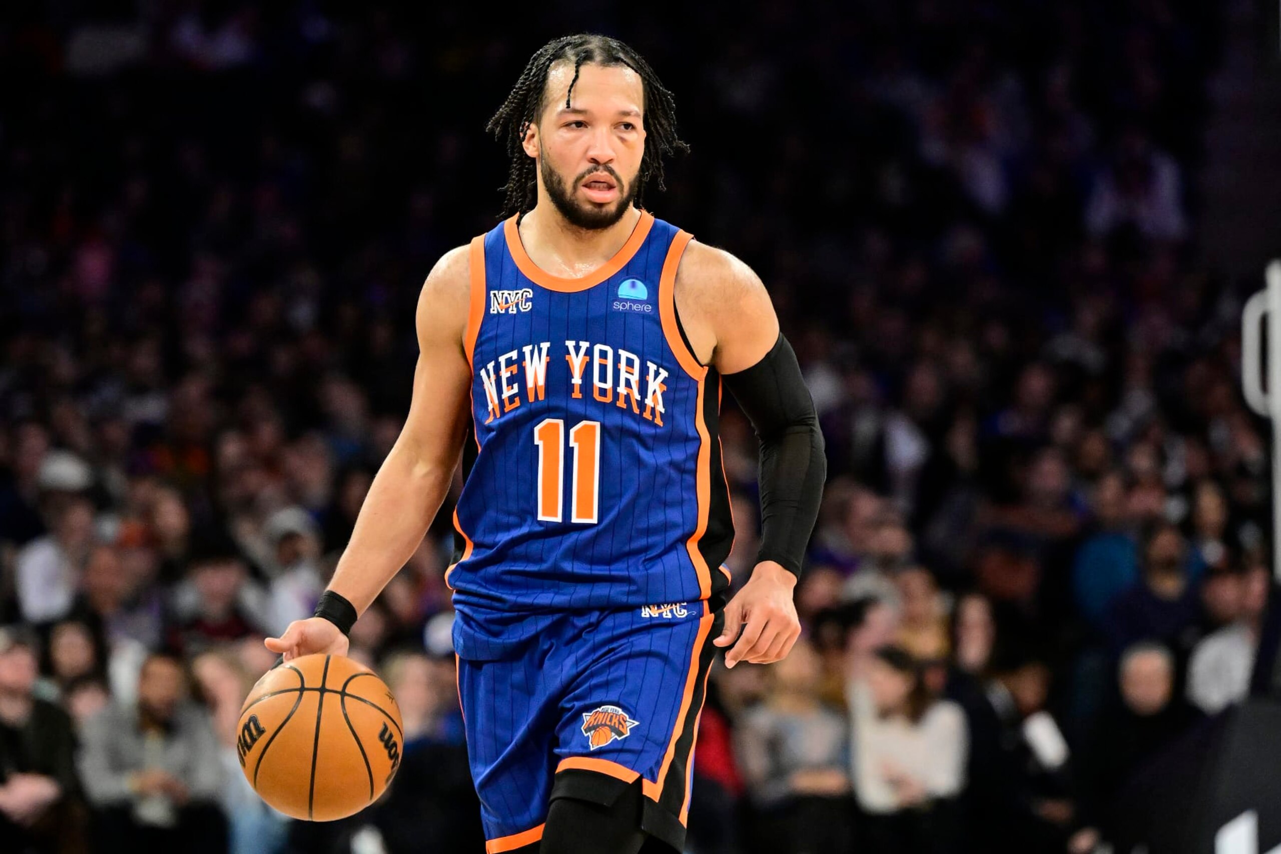 NEW YORK, NEW YORK - FEBRUARY 10:  Jalen Brunson #11 of the New York Knicks handles the ball \ai at Madison Square Garden on February 10, 2024 in New York City. NOTE TO USER: User expressly acknowledges and agrees that, by downloading and or using this photograph, User is consenting to the terms and conditions of the Getty Images License Agreement. (Photo by Steven Ryan/Getty Images)