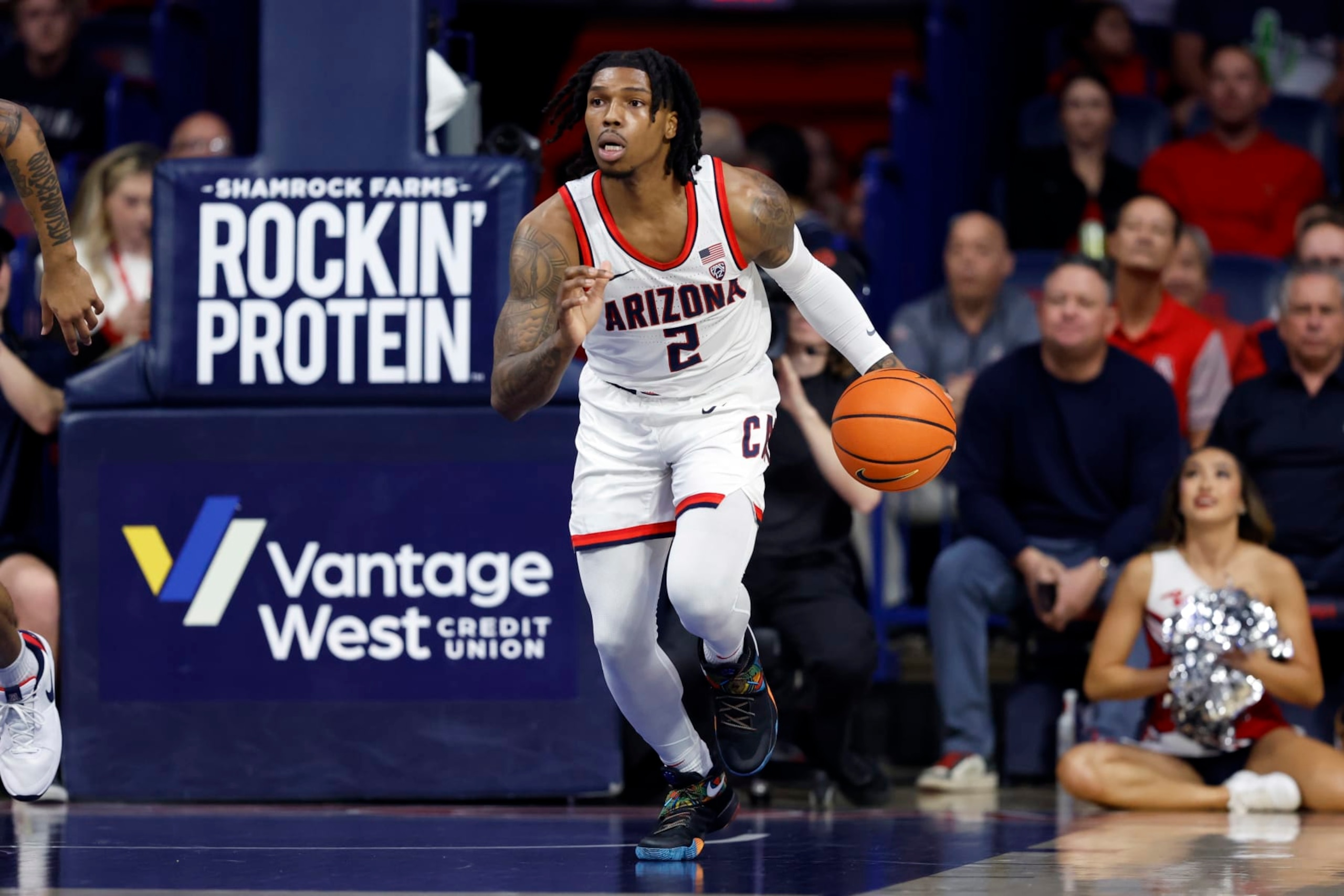 TUCSON, ARIZONA - FEBRUARY 01: Caleb Love #2 of the Arizona Wildcats controls the ball during the game against the California Golden Bears at McKale Center on February 01, 2024 in Tucson, Arizona. The Wildcats defeated the Golden Bears 91-65. (Photo by Chris Coduto/Getty Images) TUCSON, ARIZONA - FEBRUARY 01: Caleb Love #2 of the Arizona Wildcats controls the ball during the game against the California Golden Bears at McKale Center on February 01, 2024 in Tucson, Arizona. The Wildcats defeated the Golden Bears 91-65. (Photo by Chris Coduto/Getty Images)