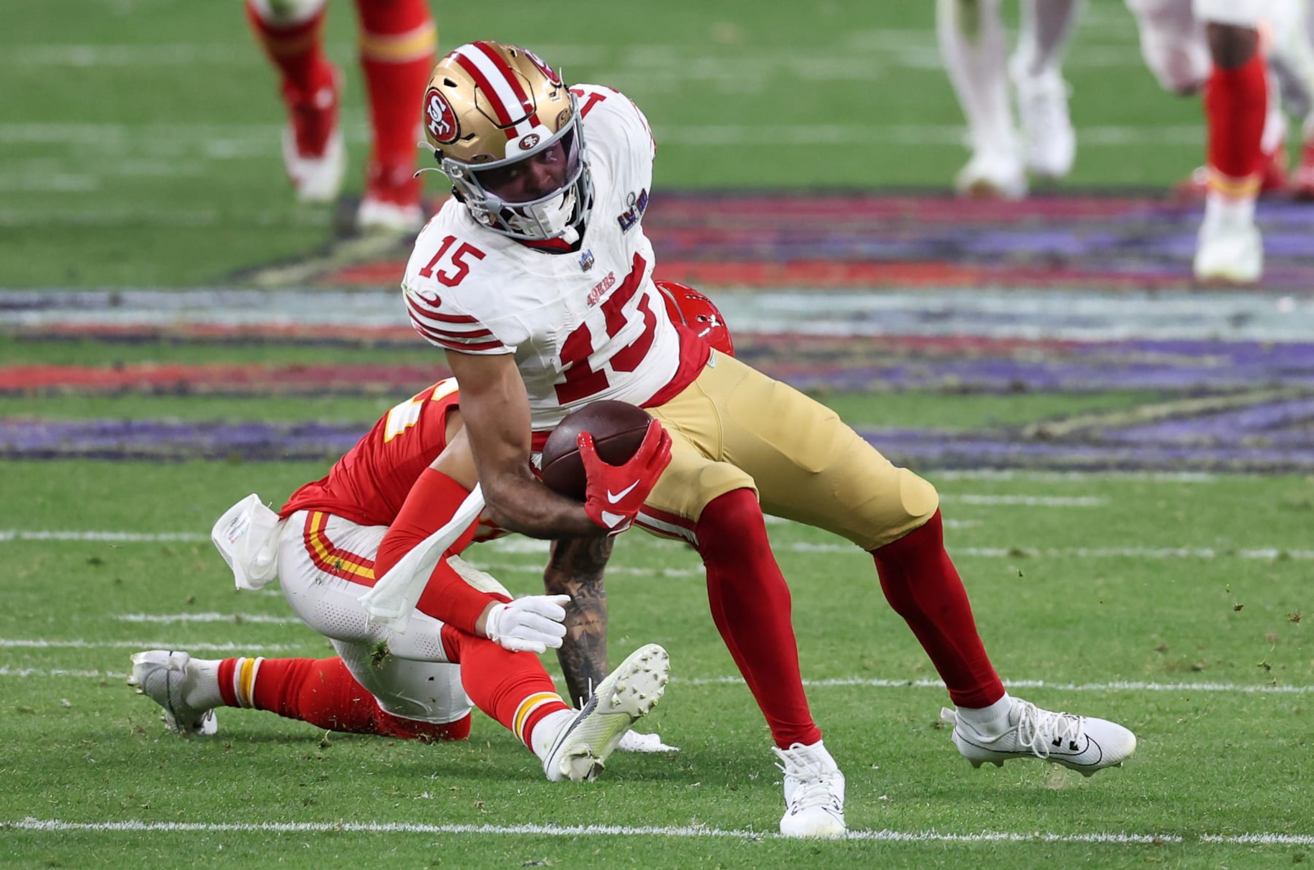 LAS VEGAS, NEVADA - FEBRUARY 11: Jauan Jennings #15 of the San Francisco 49ers catches a pass in the fourth quarter against the Kansas City Chiefs during Super Bowl LVIII at Allegiant Stadium on February 11, 2024 in Las Vegas, Nevada. (Photo by Steph Chambers/Getty Images) LAS VEGAS, NEVADA - FEBRUARY 11: Jauan Jennings #15 of the San Francisco 49ers catches a pass in the fourth quarter against the Kansas City Chiefs during Super Bowl LVIII at Allegiant Stadium on February 11, 2024 in Las Vegas, Nevada. (Photo by Steph Chambers/Getty Images)