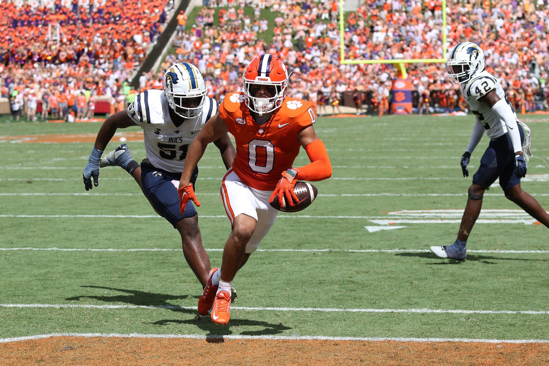 CLEMSON, SC - SEPTEMBER 09: Clemson Tigers wide receiver Antonio Williams (0) scores a touchdown after catching a pass and out running the defense during a college football game between the Charleston Southern Buccaneers and the Clemson Tigers on September 9, 2023, at Clemson Memorial Stadium in Clemson, S.C.  (Photo by John Byrum/Icon Sportswire via Getty Images)