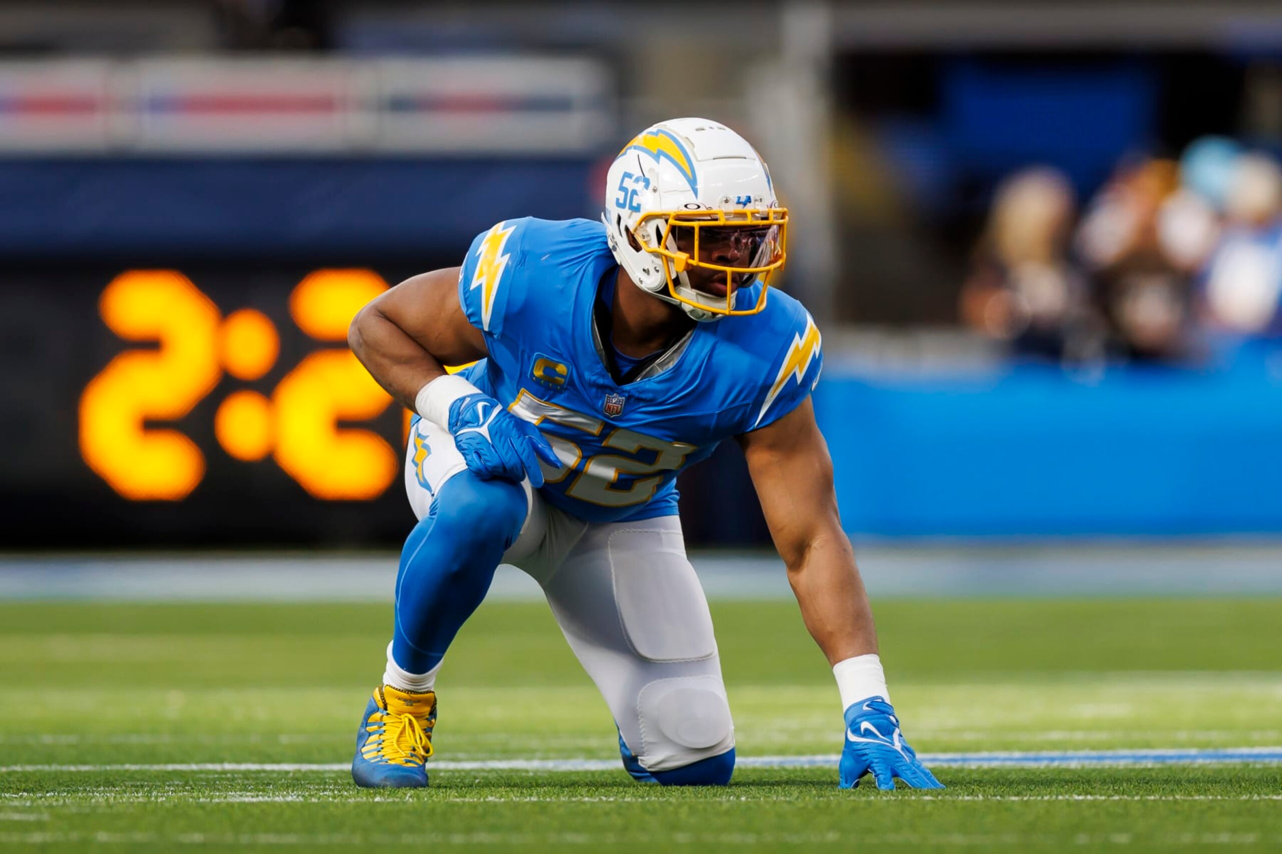 Chargers Edge Khalil Mack
