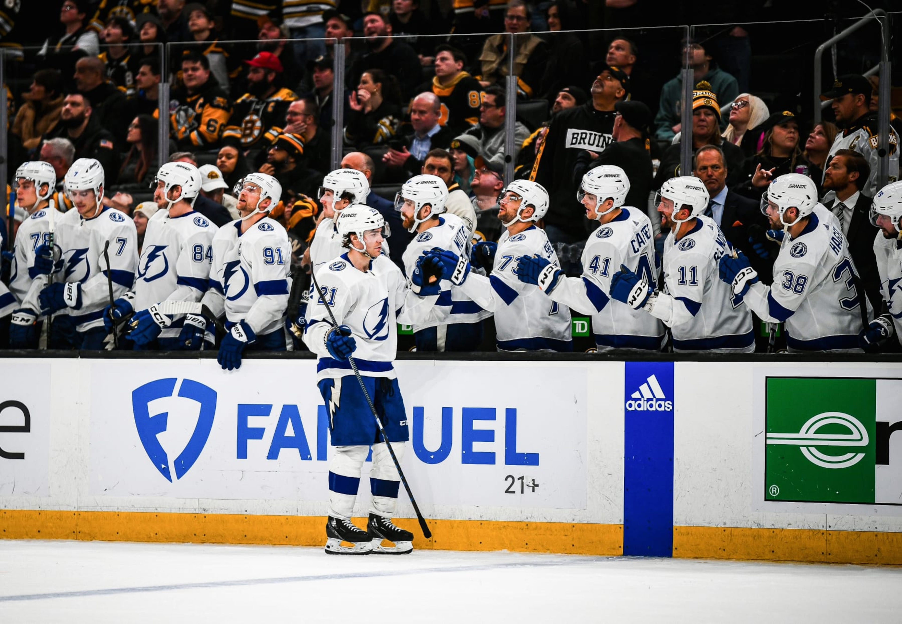BOSTON, MASSACHUSETTS - FEBRUARY 13: Brayden Point #21 of the Tampa Bay Lightning celebrates his shootout goal with the bench against the Boston Bruins at TD Garden on February 13, 2024 in Boston, Massachusetts. (Photo by China Wong/NHLI via Getty Images) BOSTON, MASSACHUSETTS - FEBRUARY 13: Brayden Point #21 of the Tampa Bay Lightning celebrates his shootout goal with the bench against the Boston Bruins at TD Garden on February 13, 2024 in Boston, Massachusetts. (Photo by China Wong/NHLI via Getty Images)