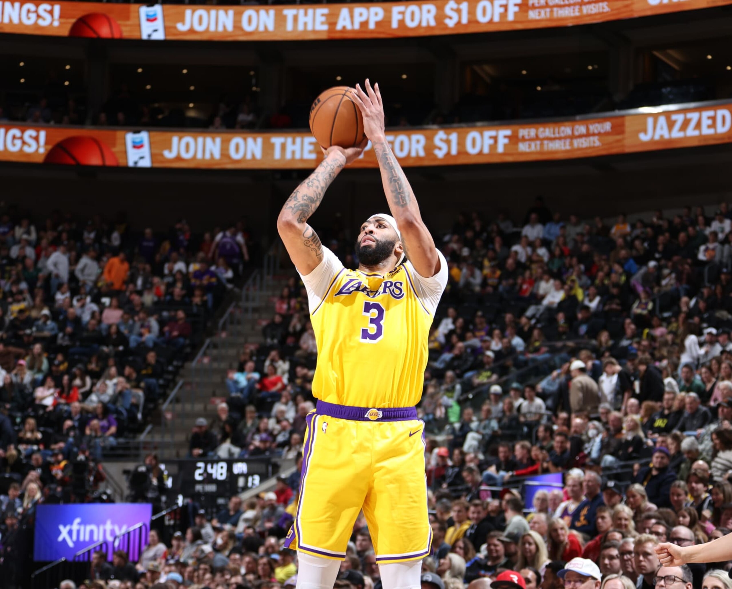 SALT LAKE CITY, UT - FEBRUARY 14: Anthony Davis #3 of the Los Angeles Lakers shoots the ball during the game against the Utah Jazz on February 14, 2024 at Delta Center in Salt Lake City, Utah. NOTE TO USER: User expressly acknowledges and agrees that, by downloading and or using this Photograph, User is consenting to the terms and conditions of the Getty Images License Agreement. Mandatory Copyright Notice: Copyright 2024 NBAE (Photo by Melissa Majchrzak/NBAE via Getty Images) SALT LAKE CITY, UT - FEBRUARY 14: Anthony Davis #3 of the Los Angeles Lakers shoots the ball during the game against the Utah Jazz on February 14, 2024 at Delta Center in Salt Lake City, Utah. NOTE TO USER: User expressly acknowledges and agrees that, by downloading and or using this Photograph, User is consenting to the terms and conditions of the Getty Images License Agreement. Mandatory Copyright Notice: Copyright 2024 NBAE (Photo by Melissa Majchrzak/NBAE via Getty Images)