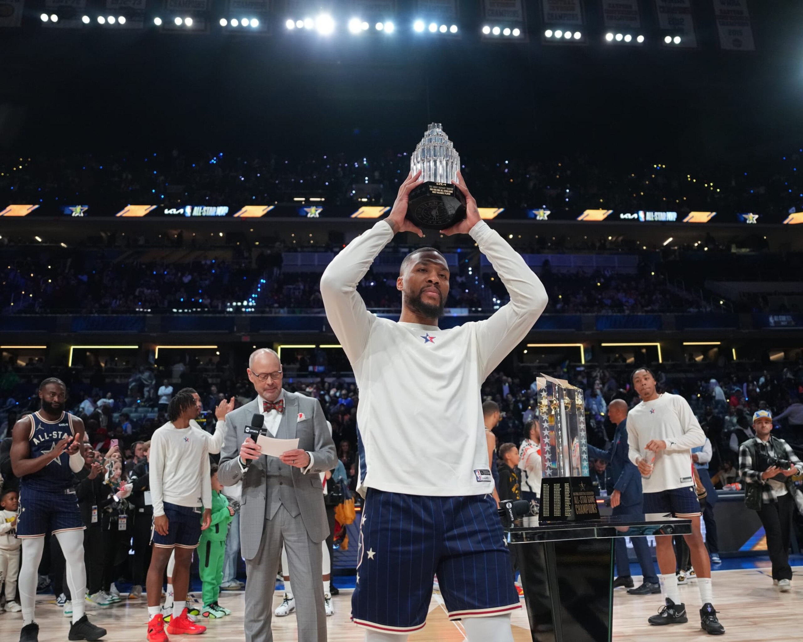 INDIANAPOLIS, IN - FEBRUARY 18: Damian Lillard #0 of the Eastern Conference celebrates with the Kobe Bryant Trophy after winning MVP during the NBA All-Star Game as part of NBA All-Star Weekend on Sunday, February 18, 2024 at Gainbridge Fieldhouse in Indianapolis, Indiana. NOTE TO USER: User expressly acknowledges and agrees that, by downloading and/or using this Photograph, user is consenting to the terms and conditions of the Getty Images License Agreement. Mandatory Copyright Notice: Copyright 2024 NBAE (Photo by Jesse D. Garrabrant/NBAE via Getty Images)