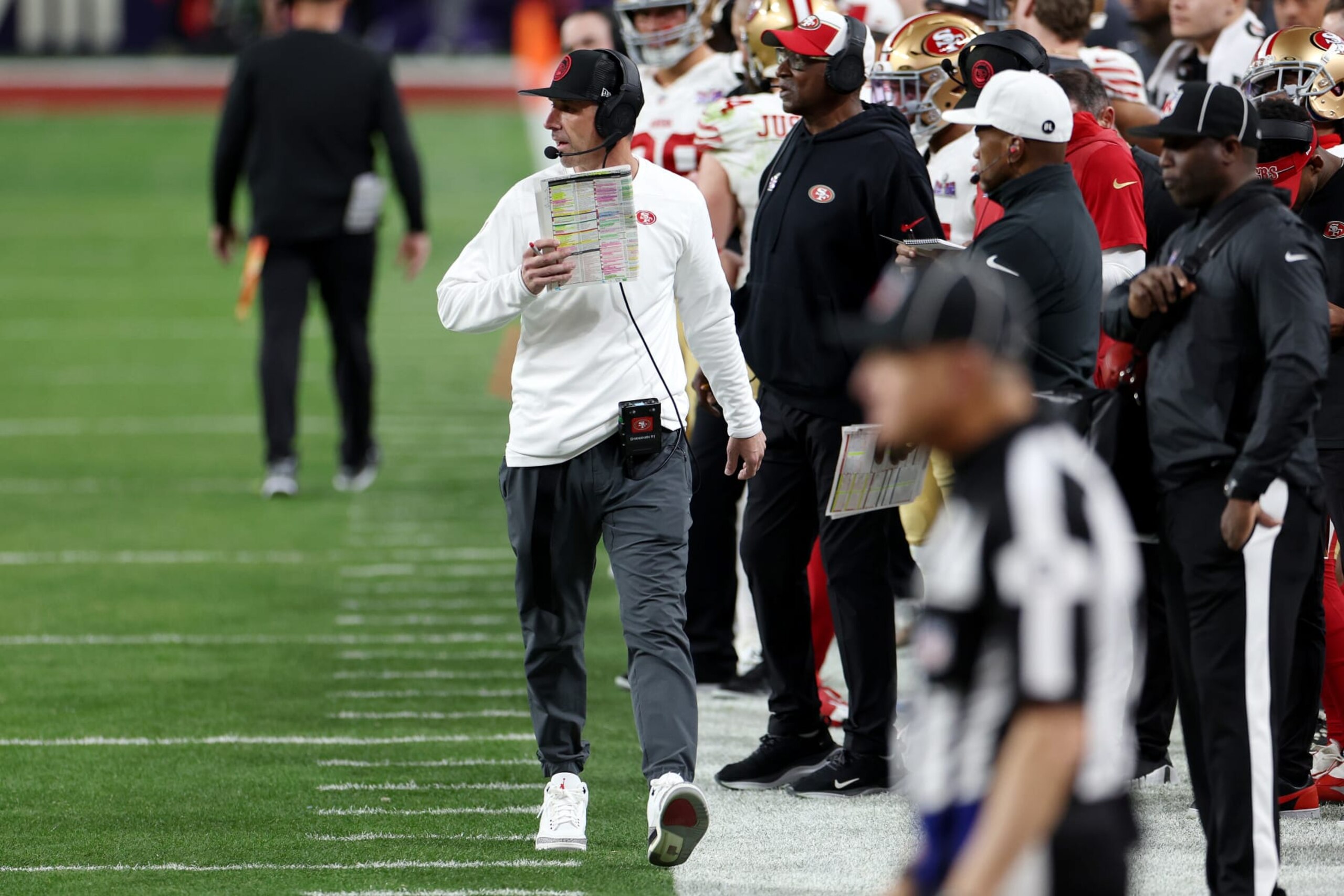 LAS VEGAS, NEVADA - FEBRUARY 11: Head coach Kyle Shanahan of the San Francisco 49ers looks on in overtime against the Kansas City Chiefs during Super Bowl LVIII at Allegiant Stadium on February 11, 2024 in Las Vegas, Nevada. (Photo by Harry How/Getty Images)