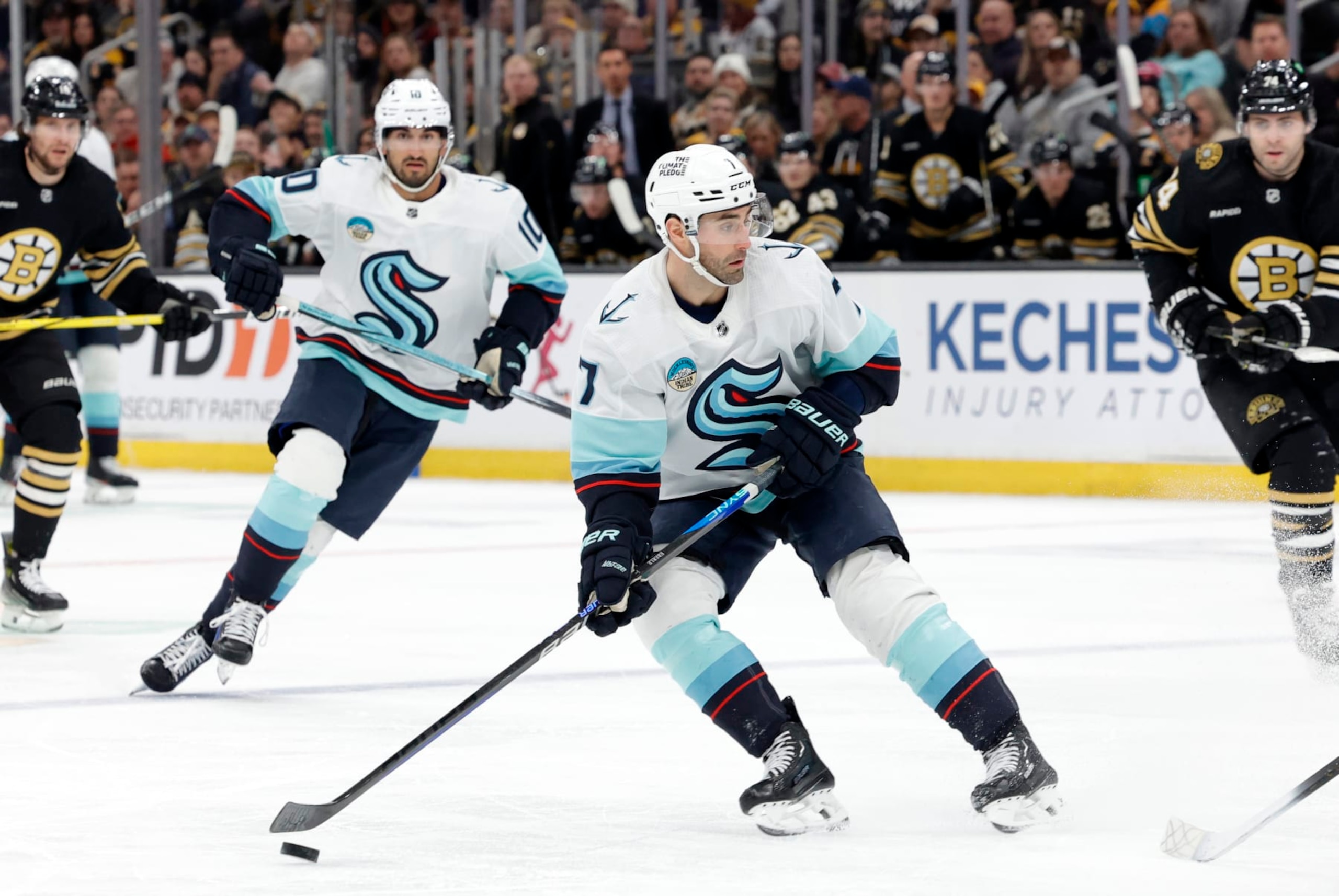 BOSTON, MA - FEBRUARY 15: Seattle Kraken right wing Jordan Eberle (7) holds the puck during a game between the Boston Bruins and the Seattle Kraken on February 15, 2024, at TD Garden in Boston, Massachusetts. (Photo by Fred Kfoury III/Icon Sportswire via Getty Images)