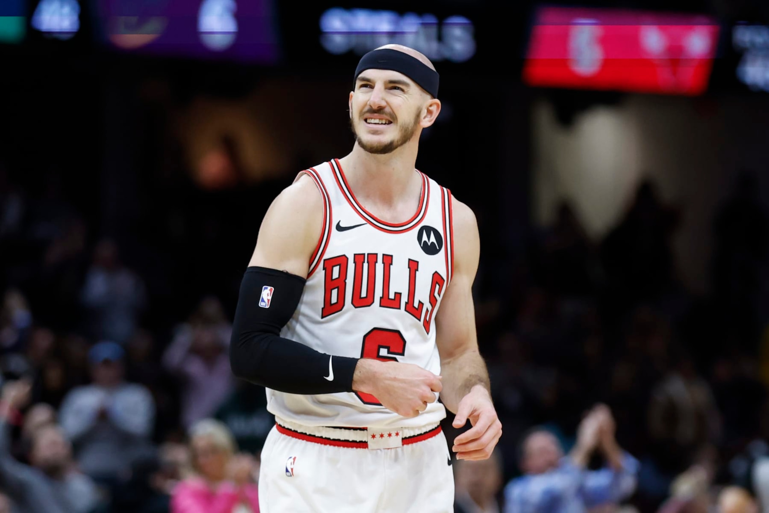 CLEVELAND, OH - FEBRUARY 14: Alex Caruso #6 of the Chicago Bulls plays against the Cleveland Cavaliers during the second half at Rocket Mortgage Fieldhouse on February 14, 2024 in Cleveland, Ohio. NOTE TO USER: User expressly acknowledges and agrees that, by downloading and or using this photograph, User is consenting to the terms and conditions of the Getty Images License Agreement. (Photo by Ron Schwane/Getty Images)