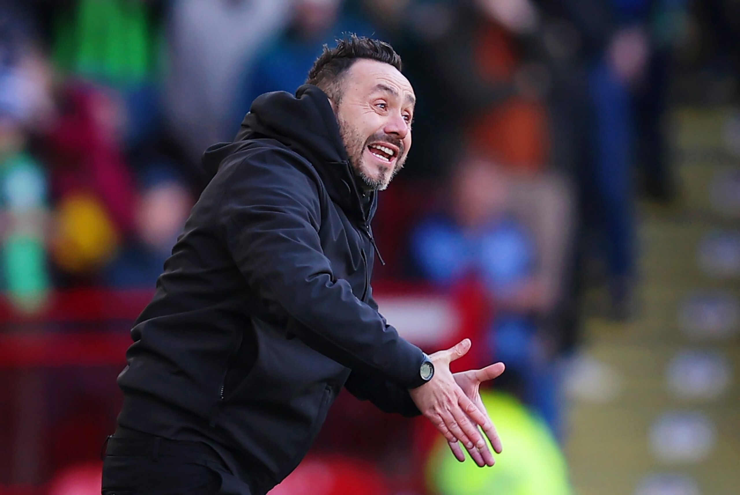 SHEFFIELD, ENGLAND - FEBRUARY 18: Roberto De Zerbi, Manager of Brighton & Hove Albion, gives the team instructions during the Premier League match between Sheffield United and Brighton & Hove Albion at Bramall Lane on February 18, 2024 in Sheffield, England. (Photo by Matt McNulty/Getty Images)