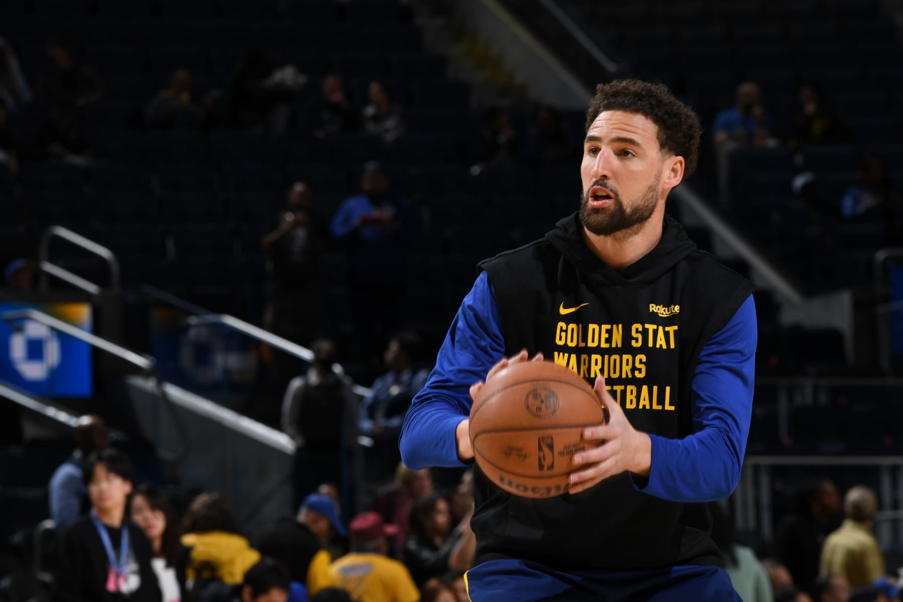 SAN FRANCISCO, CA - FEBRUARY 23: Klay Thompson #11 of the Golden State Warriors warms up before the game against the Philadelphia 76ers on February 23, 2024 at Chase Center in San Francisco, California. NOTE TO USER: User expressly acknowledges and agrees that, by downloading and or using this photograph, user is consenting to the terms and conditions of Getty Images License Agreement. Mandatory Copyright Notice: Copyright 2024 NBAE (Photo by Noah Graham/NBAE via Getty Images)