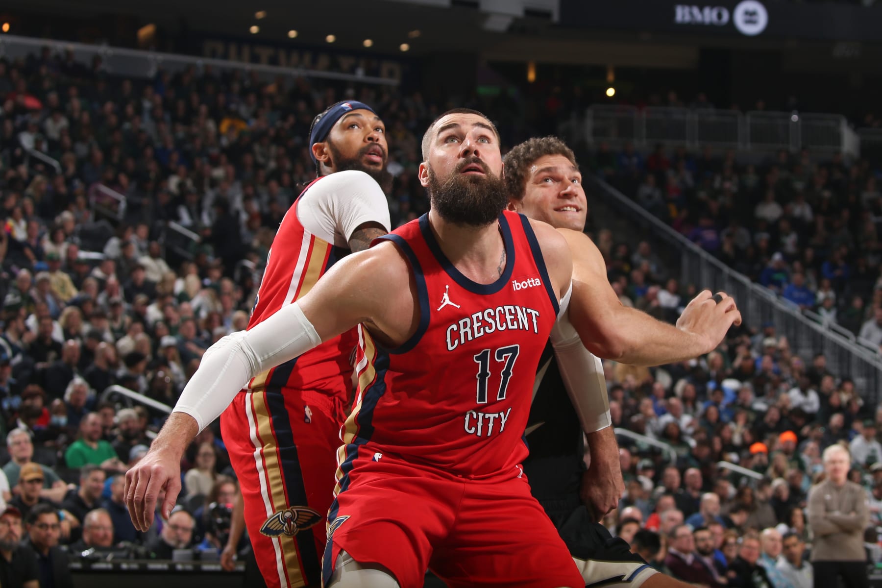 MILWAUKEE, WI - JANUARY 27:  Jonas Valanciunas #17 of the New Orleans Pelicans boxes out during the game  on January 27, 2024 at the Fiserv Forum Center in Milwaukee, Wisconsin. NOTE TO USER: User expressly acknowledges and agrees that, by downloading and or using this Photograph, user is consenting to the terms and conditions of the Getty Images License Agreement. Mandatory Copyright Notice: Copyright 2024 NBAE (Photo by Gary Dineen/NBAE via Getty Images).