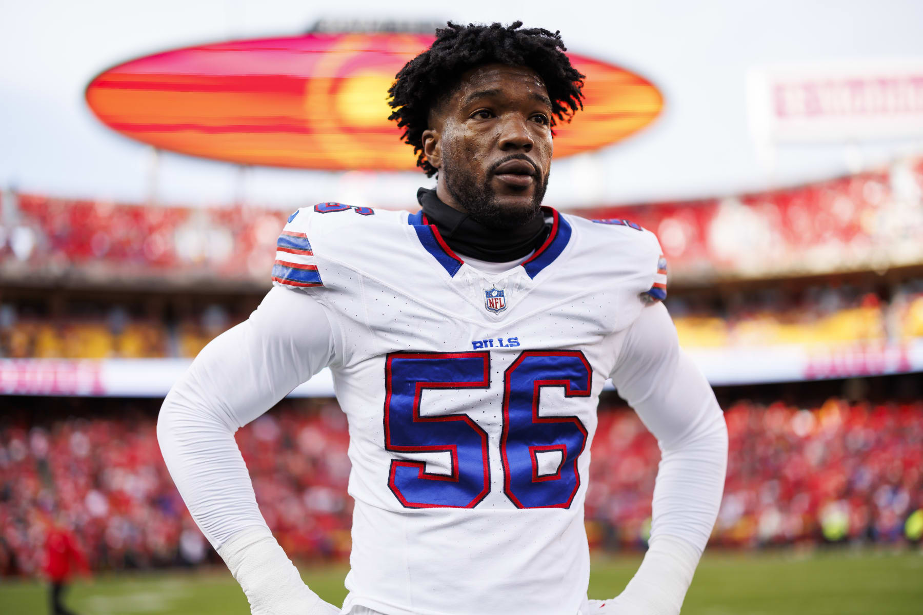 Bills edge Leonard Floyd