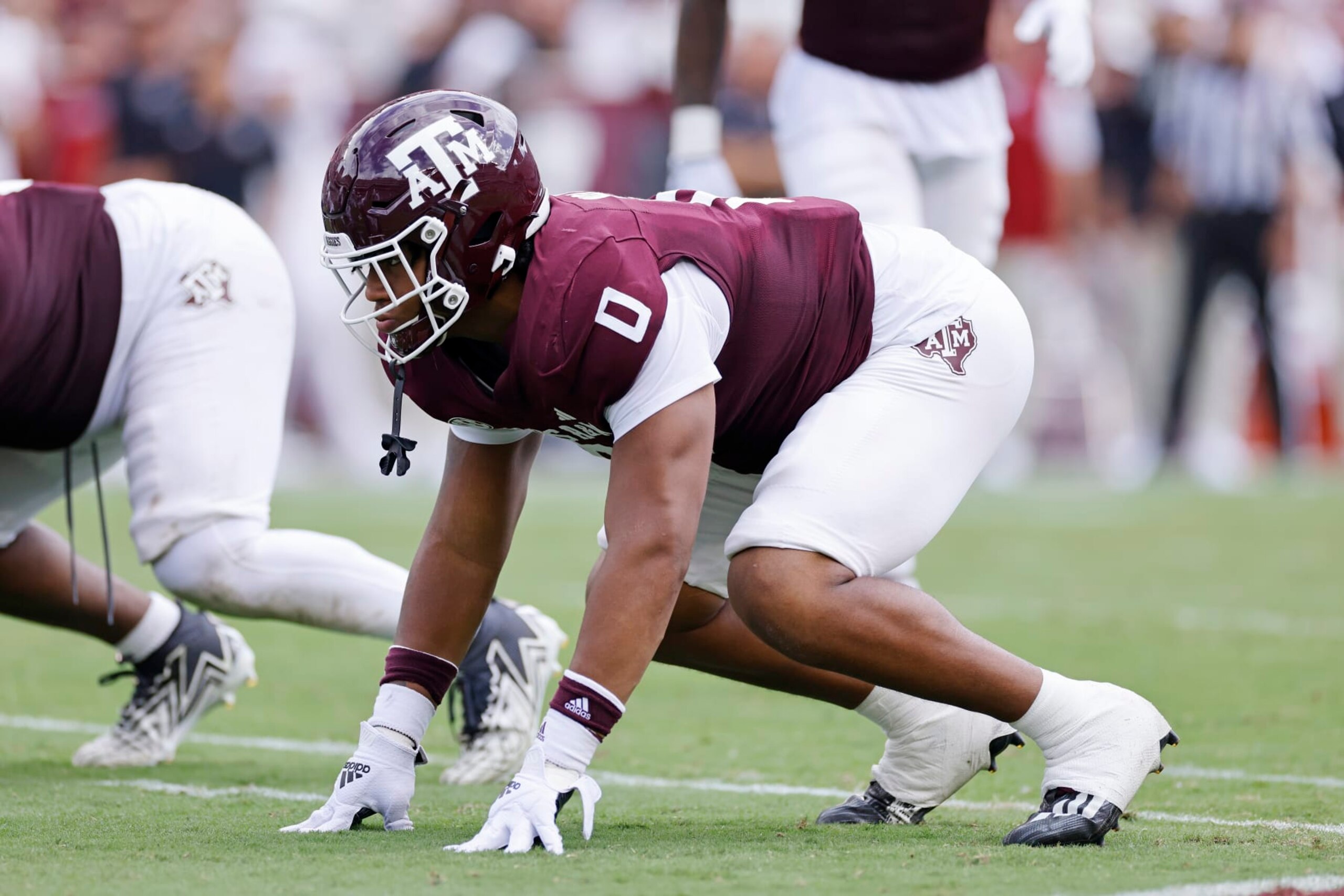 Defensive lineman Walter Nolen has transferred to Ole Miss.
