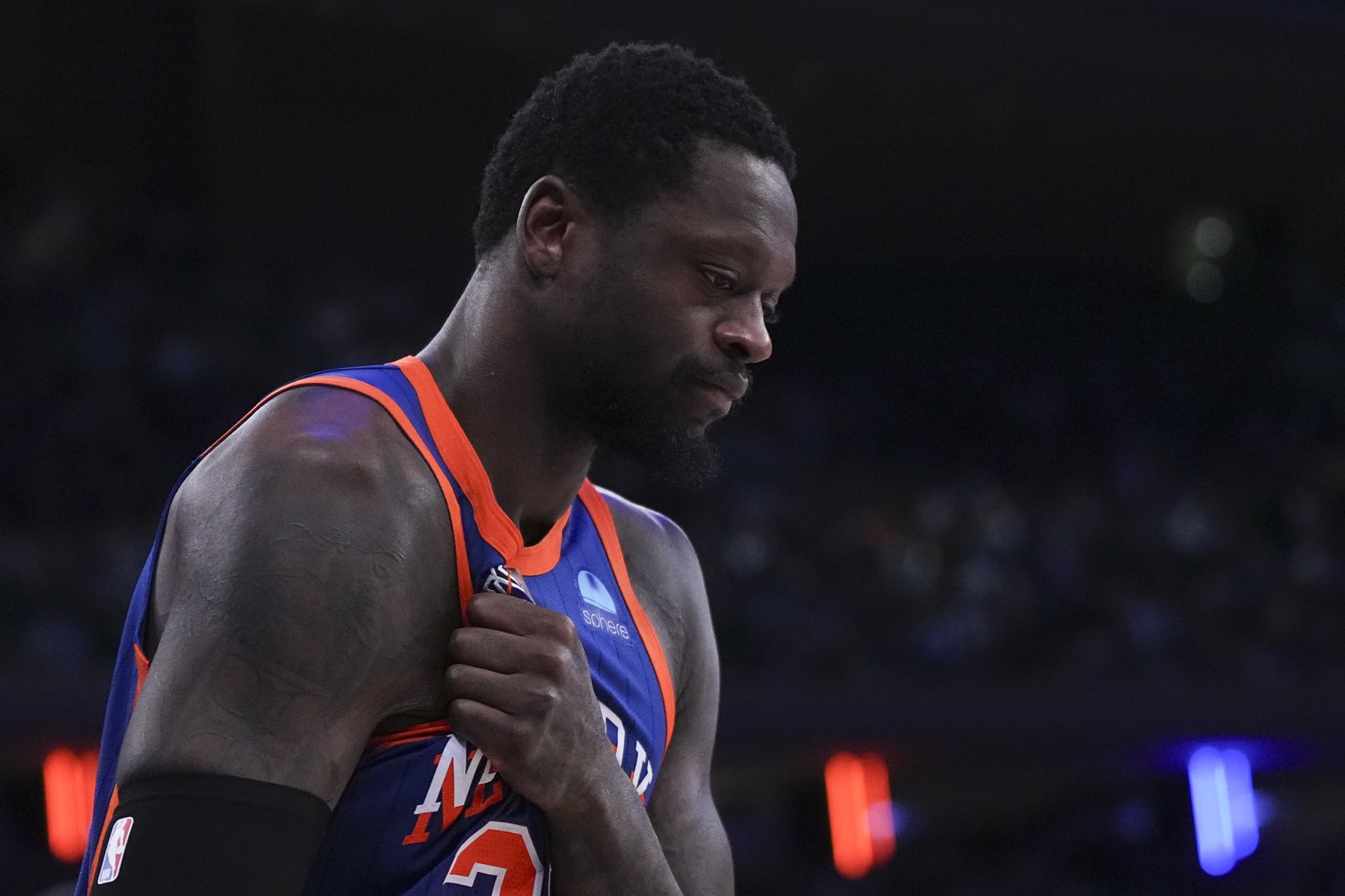 NEW YORK, NEW YORK - JANUARY 27: Julius Randle #30 of the New York Knicks reacts after an injury against the Miami Heat in the second half at Madison Square Garden on January 27, 2024 in New York City. The Knicks defeated the Heat 125-109. NOTE TO USER: User expressly acknowledges and agrees that, by downloading and or using this photograph, User is consenting to the terms and conditions of the Getty Images License Agreement. (Photo by Mitchell Leff/Getty Images)