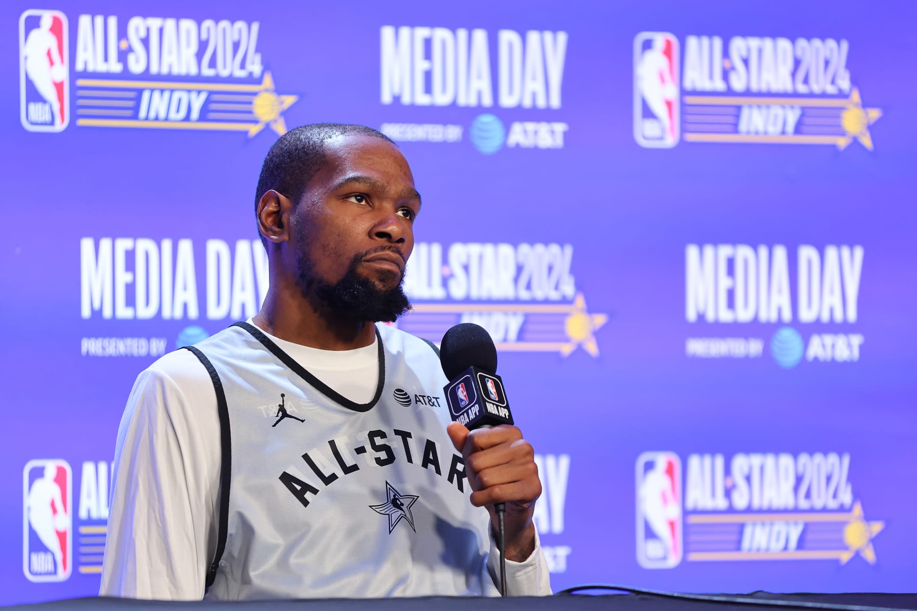 INDIANAPOLIS, INDIANA - FEBRUARY 17: Kevin Durant #35 of the Phoenix Suns speaks with the media at Gainbridge Fieldhouse on February 17, 2024 in Indianapolis, Indiana. NOTE TO USER: User expressly acknowledges and agrees that, by downloading and or using this photograph, User is consenting to the terms and conditions of the Getty Images License Agreement. (Photo by Stacy Revere/Getty Images)