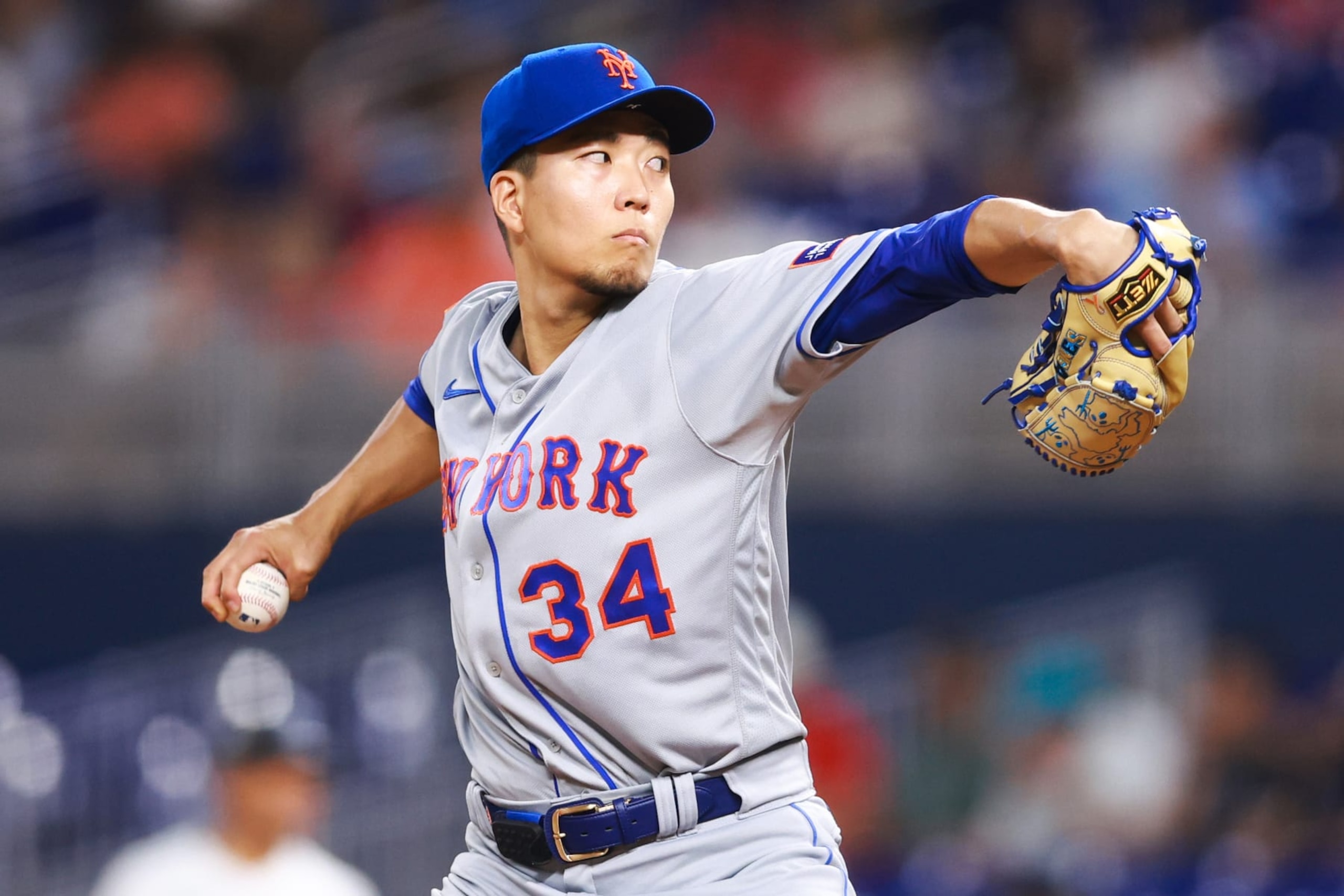 MIAMI, FLORIDA - SEPTEMBER 20: Kodai Senga #34 of the New York Mets pitches against the Miami Marlins during the second inning of the game at loanDepot park on September 20, 2023 in Miami, Florida. (Photo by Megan Briggs/Getty Images)