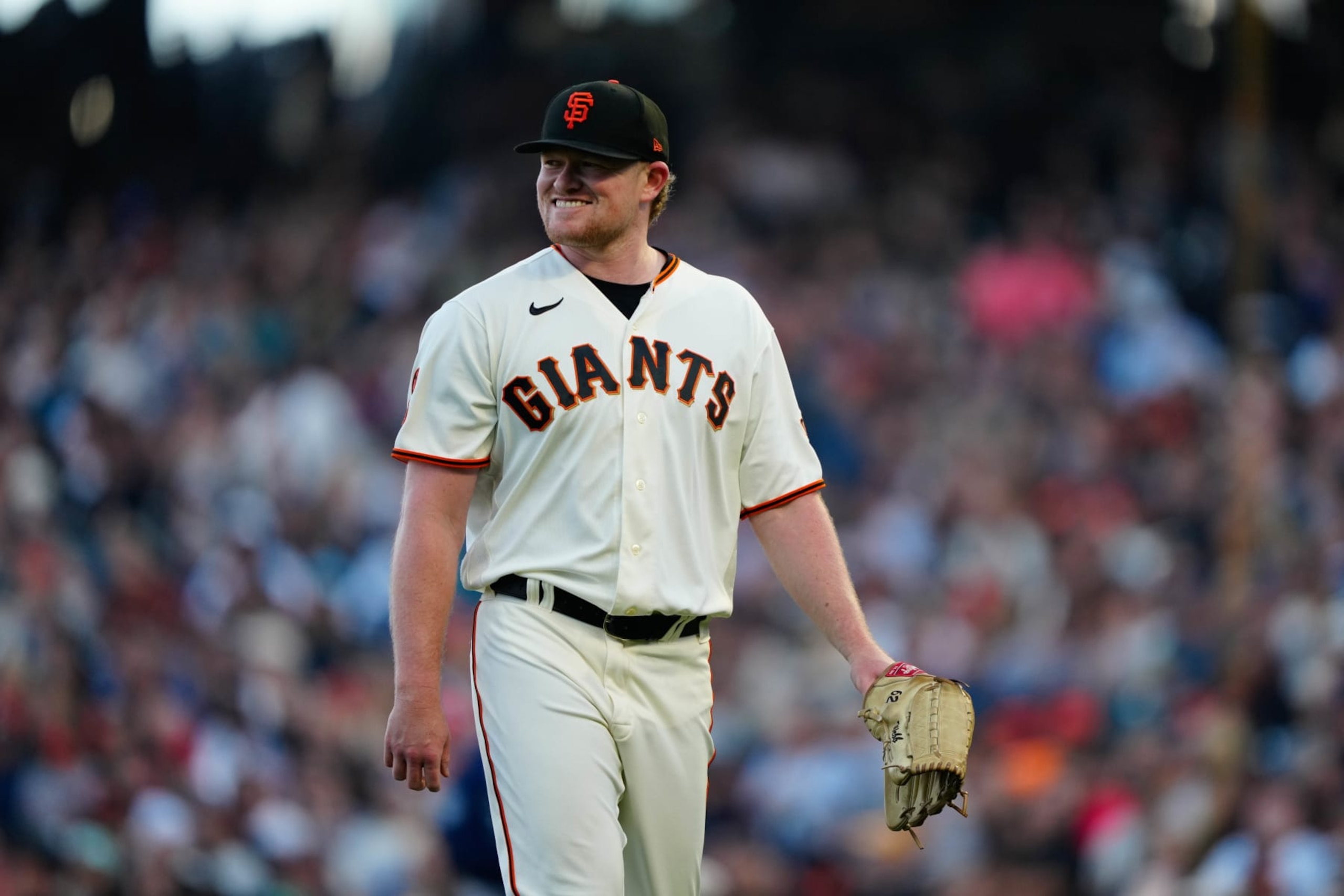 SAN FRANCISCO, CALIFORNIA - JULY 3: Logan Webb #62 of the San Francisco Giants pitching against the Seattle Mariners at Oracle Park on July 3, 2023 in San Francisco, California. (Photo by Suzanna Mitchell/San Francisco Giants/Getty Images)