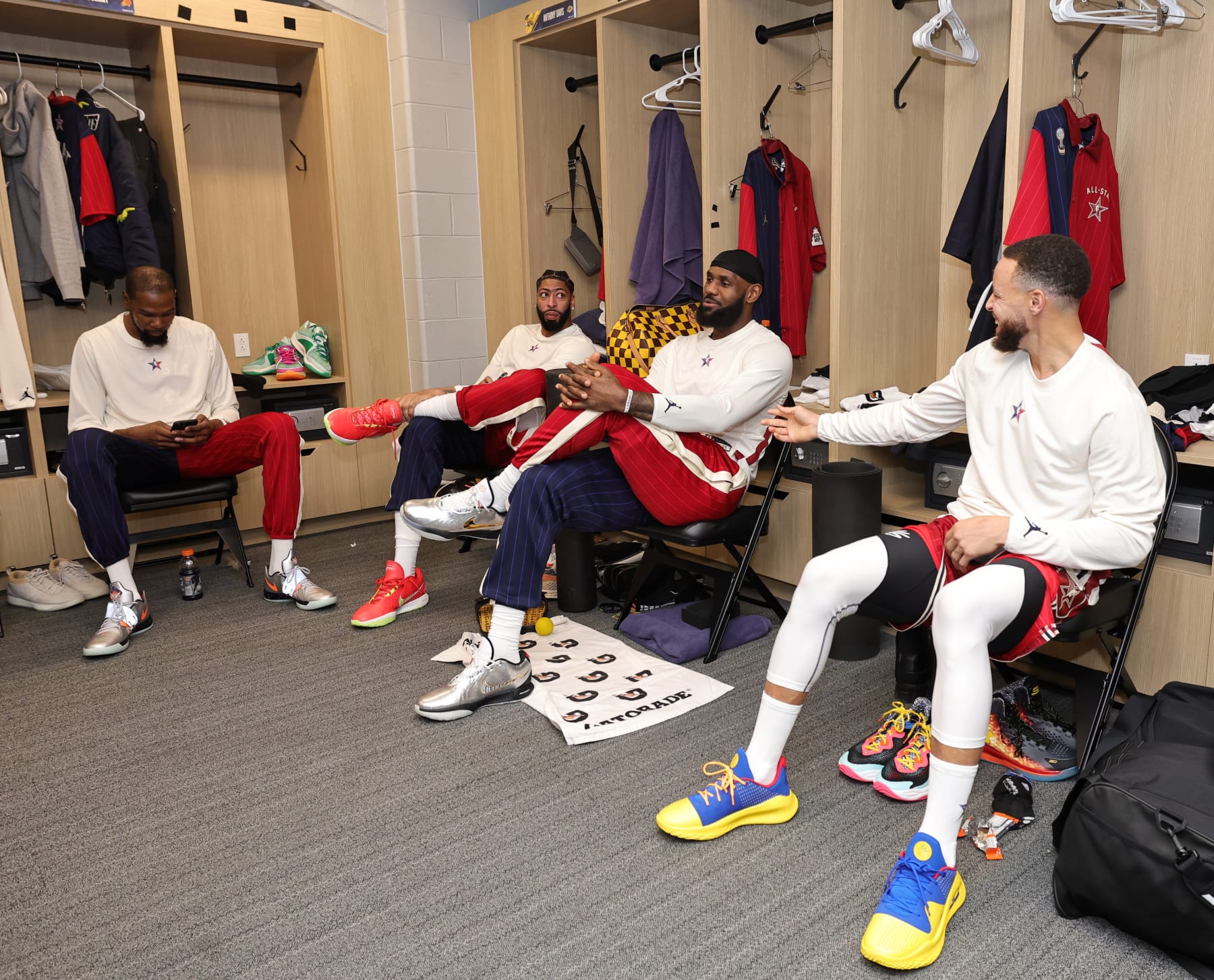 INDIANAPOLIS, IN - FEBRUARY 18: Kevin Durant #35, Anthony Davis #3, LeBron James #23, and Stephen Curry #30 of the Western Conference before the game against the Eastern Conference during the NBA All-Star Game as part of NBA All-Star Weekend on Sunday, February 18, 2024 at Gainbridge Fieldhouse in Indianapolis, Indiana. NOTE TO USER: User expressly acknowledges and agrees that, by downloading and/or using this Photograph, user is consenting to the terms and conditions of the Getty Images License Agreement. Mandatory Copyright Notice: Copyright 2024 NBAE (Photo by Jim Poorten/NBAE via Getty Images)