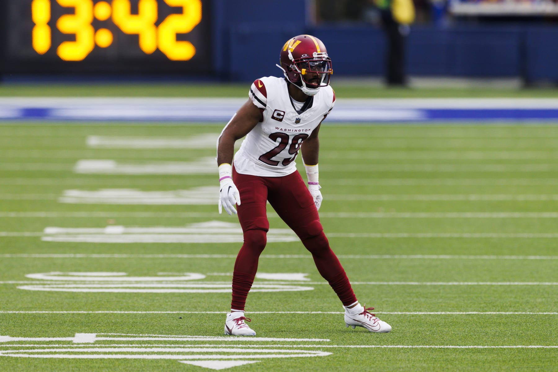 INGLEWOOD, CALIFORNIA - DECEMBER 17: Kendall Fuller #29 of the Washington Commanders defends in coverage during a game against the Los Angeles Rams at SoFi Stadium on December 17, 2023 in Inglewood, California. (Photo by Ric Tapia/Getty Images)