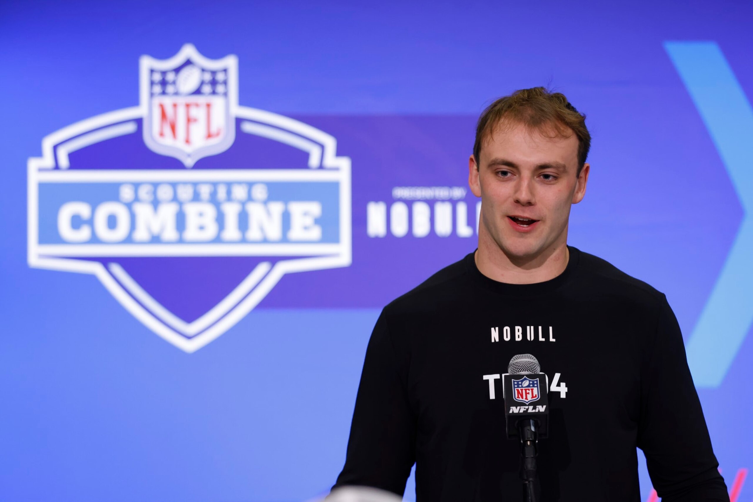 INDIANAPOLIS, INDIANA - FEBRUARY 29: Brock Bowers #TE04 of the Georgia Bulldogs speaks to the media during the 2024 NFL Combine at the Indiana Convention Center on February 29, 2024 in Indianapolis, Indiana. (Photo by Justin Casterline/Getty Images)