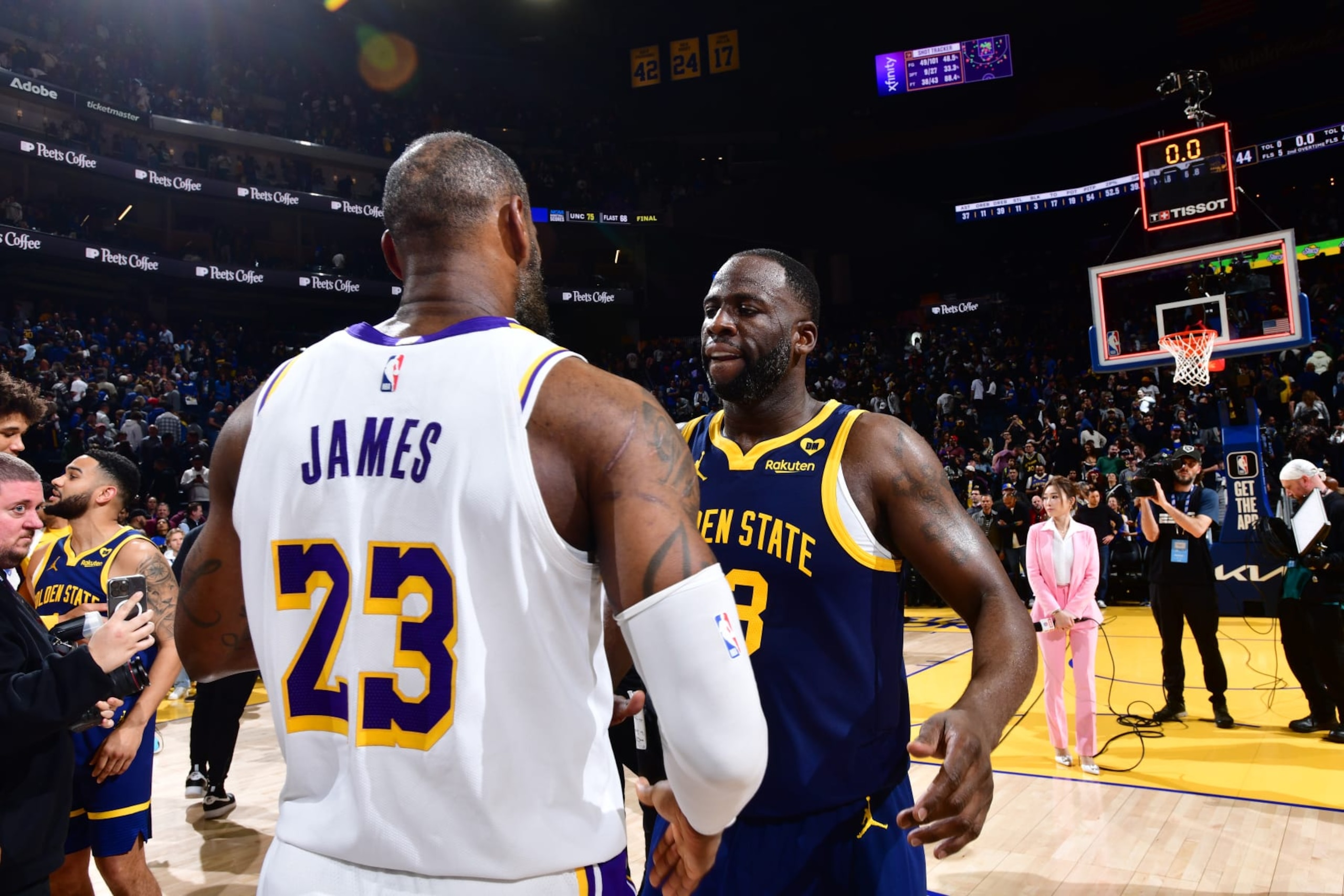 SAN FRANCISCO, CA - JANUARY 27: LeBron James #23 of the Los Angeles Lakers and Draymond Green #23 of the Golden State Warriors meet after the game on January 27, 2024 at Chase Center in San Francisco, California. NOTE TO USER: User expressly acknowledges and agrees that, by downloading and or using this photograph, user is consenting to the terms and conditions of Getty Images License Agreement. Mandatory Copyright Notice: Copyright 2024 NBAE (Photo by Barry Gossage/NBAE via Getty Images) SAN FRANCISCO, CA - JANUARY 27: LeBron James #23 of the Los Angeles Lakers and Draymond Green #23 of the Golden State Warriors meet after the game on January 27, 2024 at Chase Center in San Francisco, California. NOTE TO USER: User expressly acknowledges and agrees that, by downloading and or using this photograph, user is consenting to the terms and conditions of Getty Images License Agreement. Mandatory Copyright Notice: Copyright 2024 NBAE (Photo by Barry Gossage/NBAE via Getty Images)